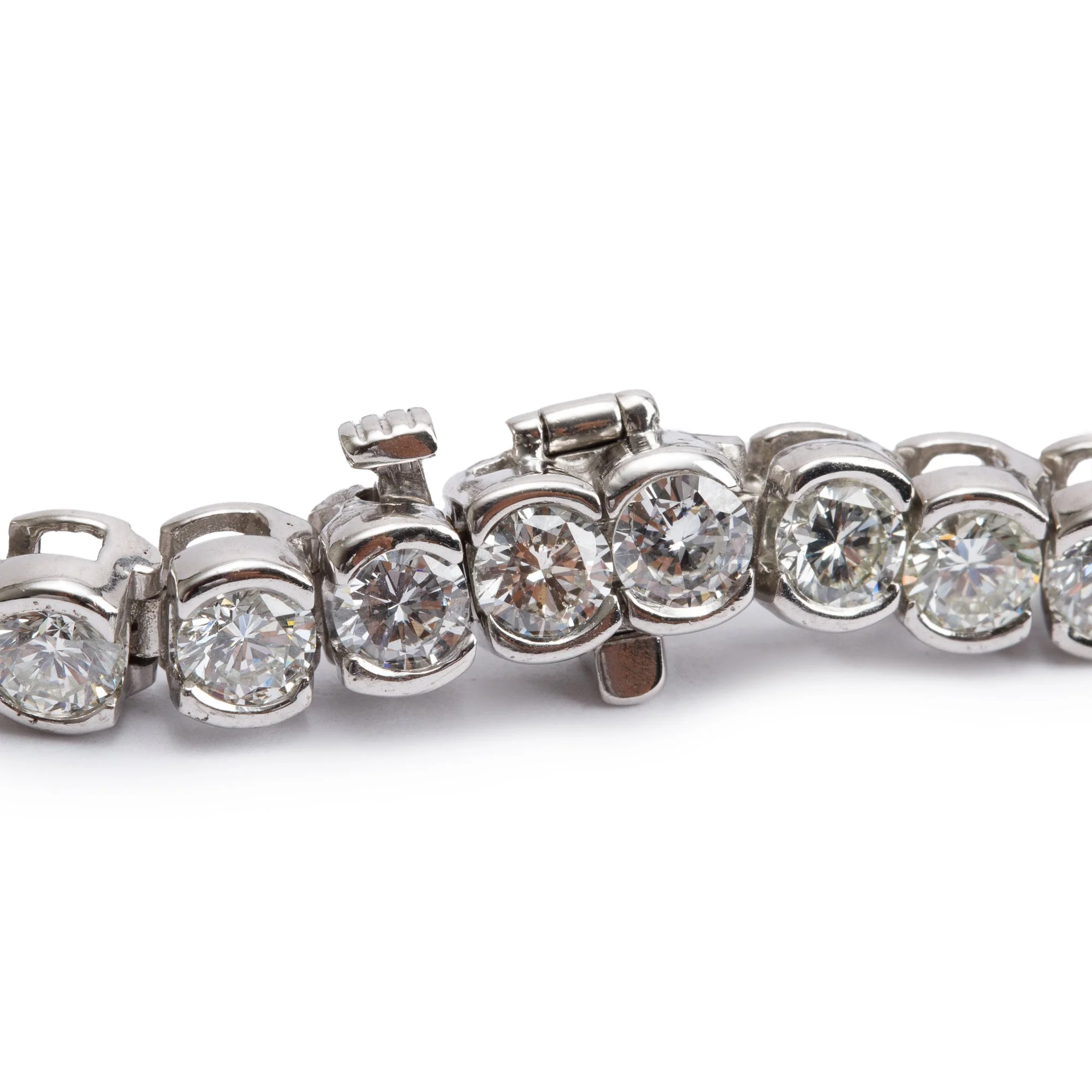 14k White Gold 12.61 tcw. Diamond Tennis Bracelet - Image 4