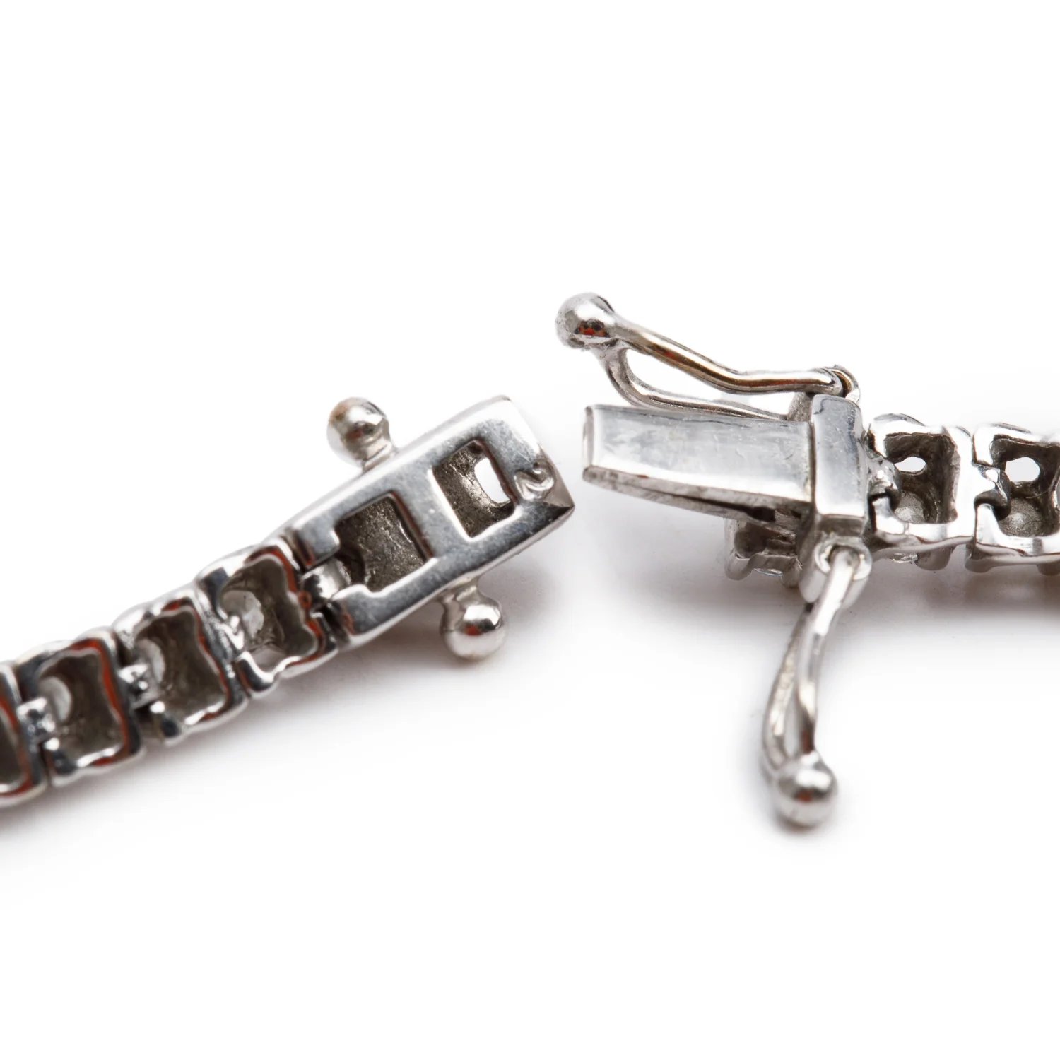 14k White Gold 2.00 tcw. Diamond Tennis Bracelet - Image 2