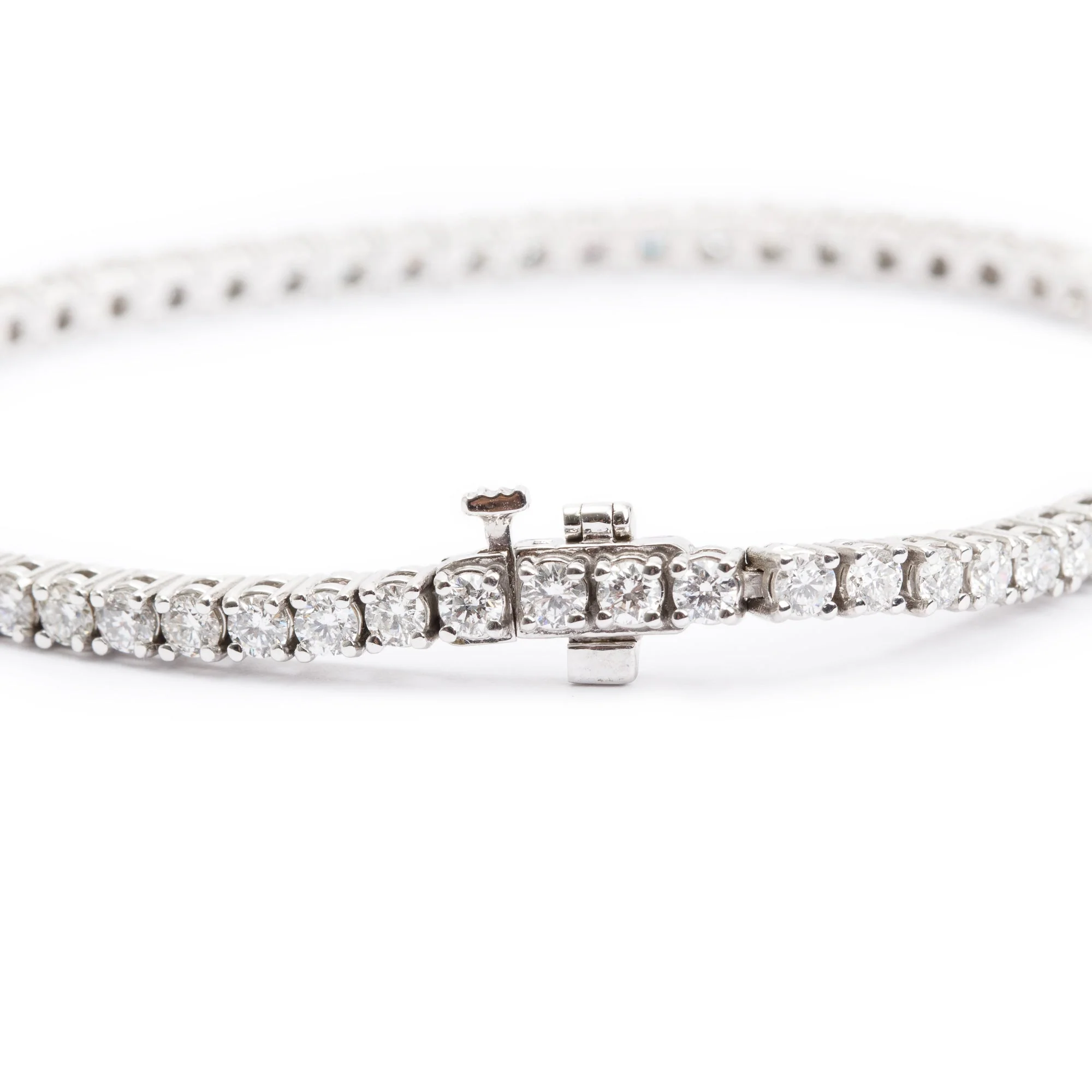 14k White Gold 3.78 tcw. Diamond Tennis Bracelet - Image 4