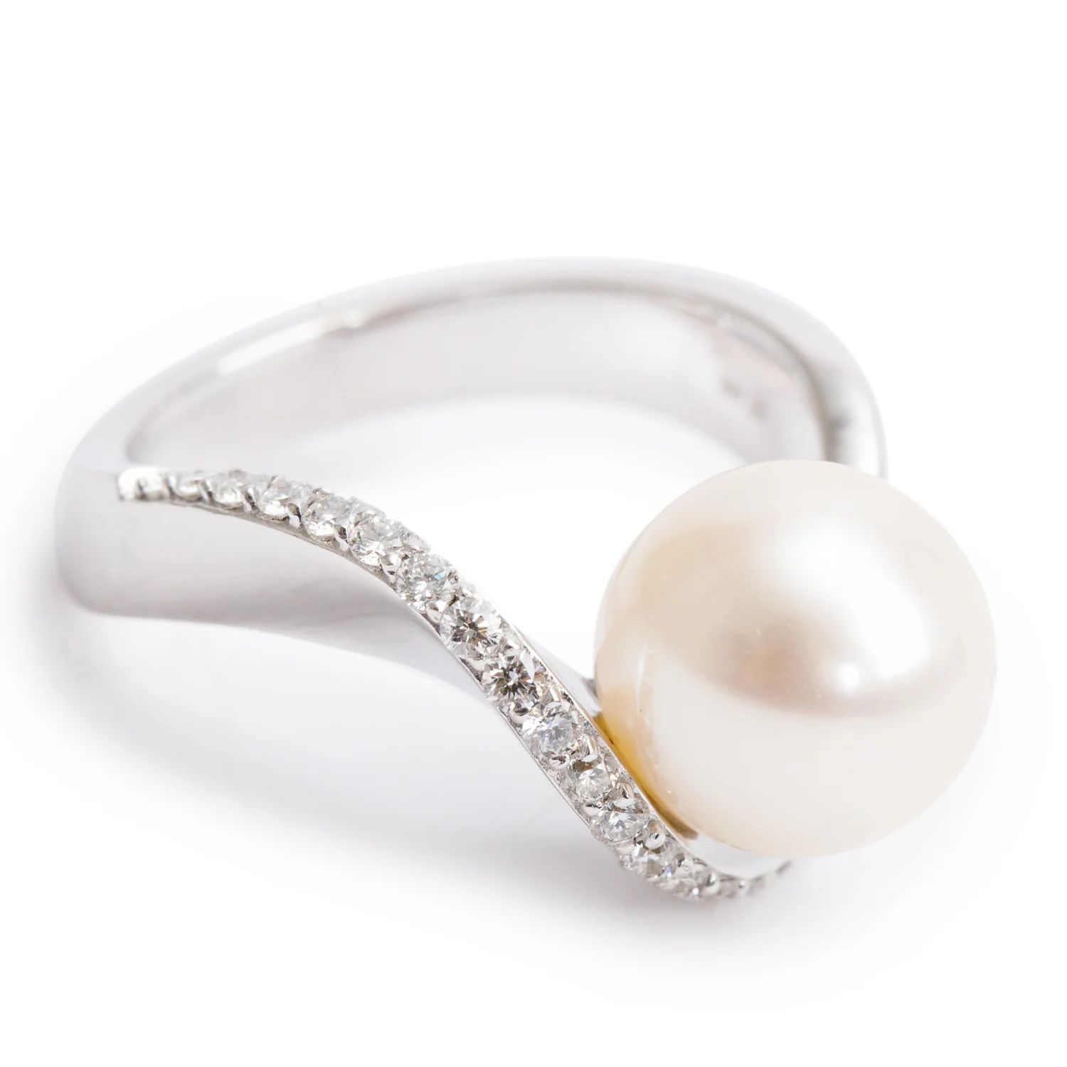 14k White Gold Pearl & Diamond Ring, Size 7.5 - Image 2