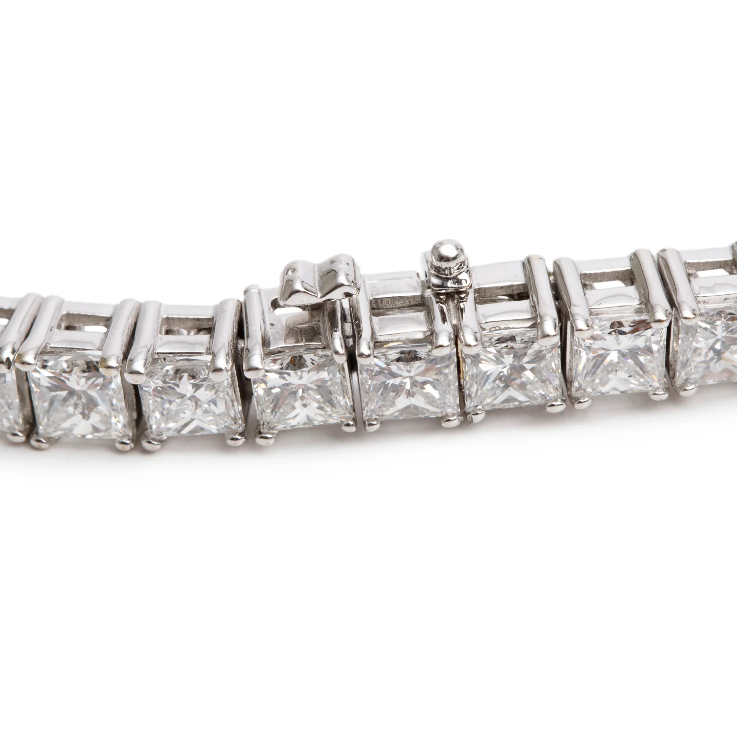 18k White Gold 10.20 tcw. Diamond Tennis Bracelet - Image 3