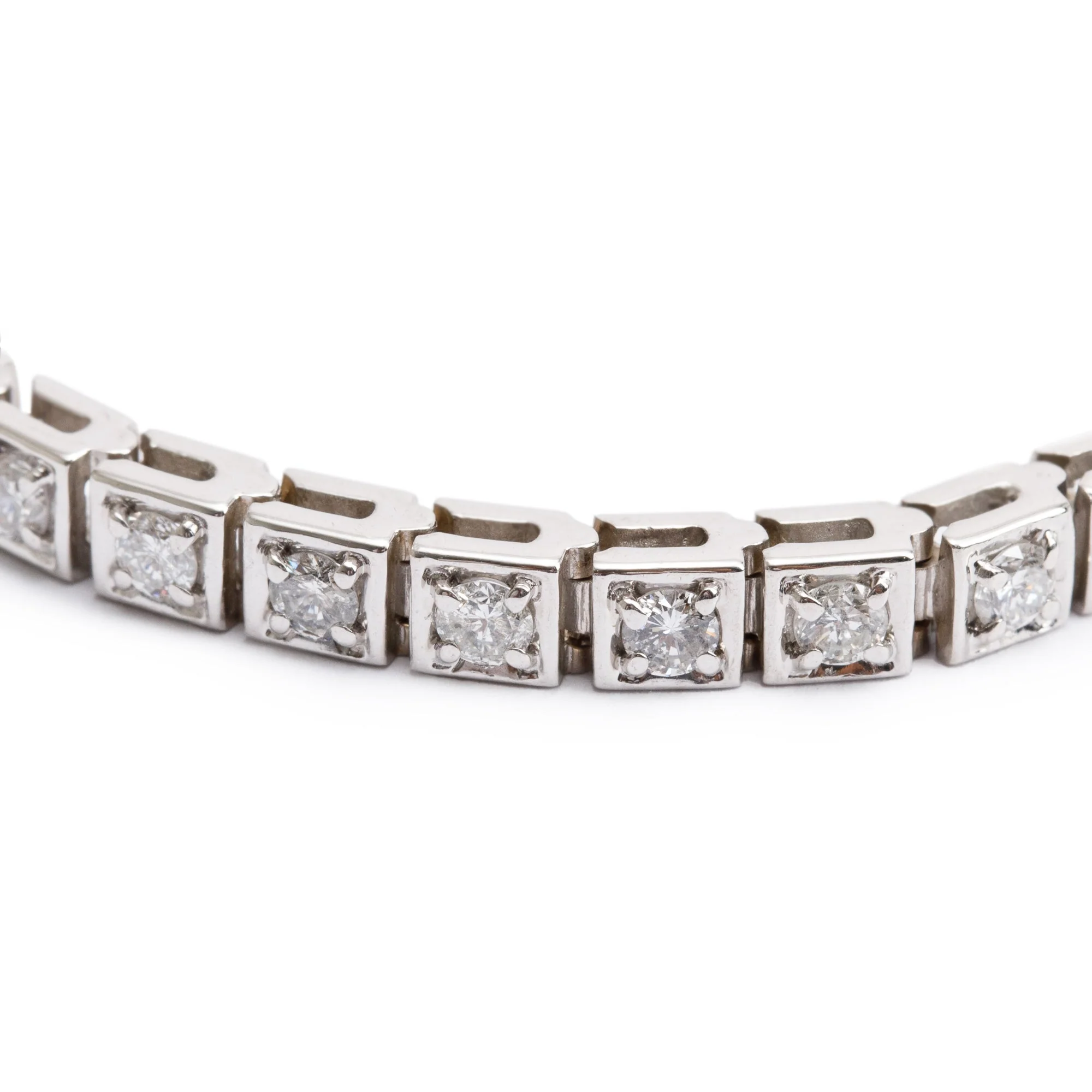 18k White Gold 3.19 tcw. Diamond Tennis Bracelet - Image 2