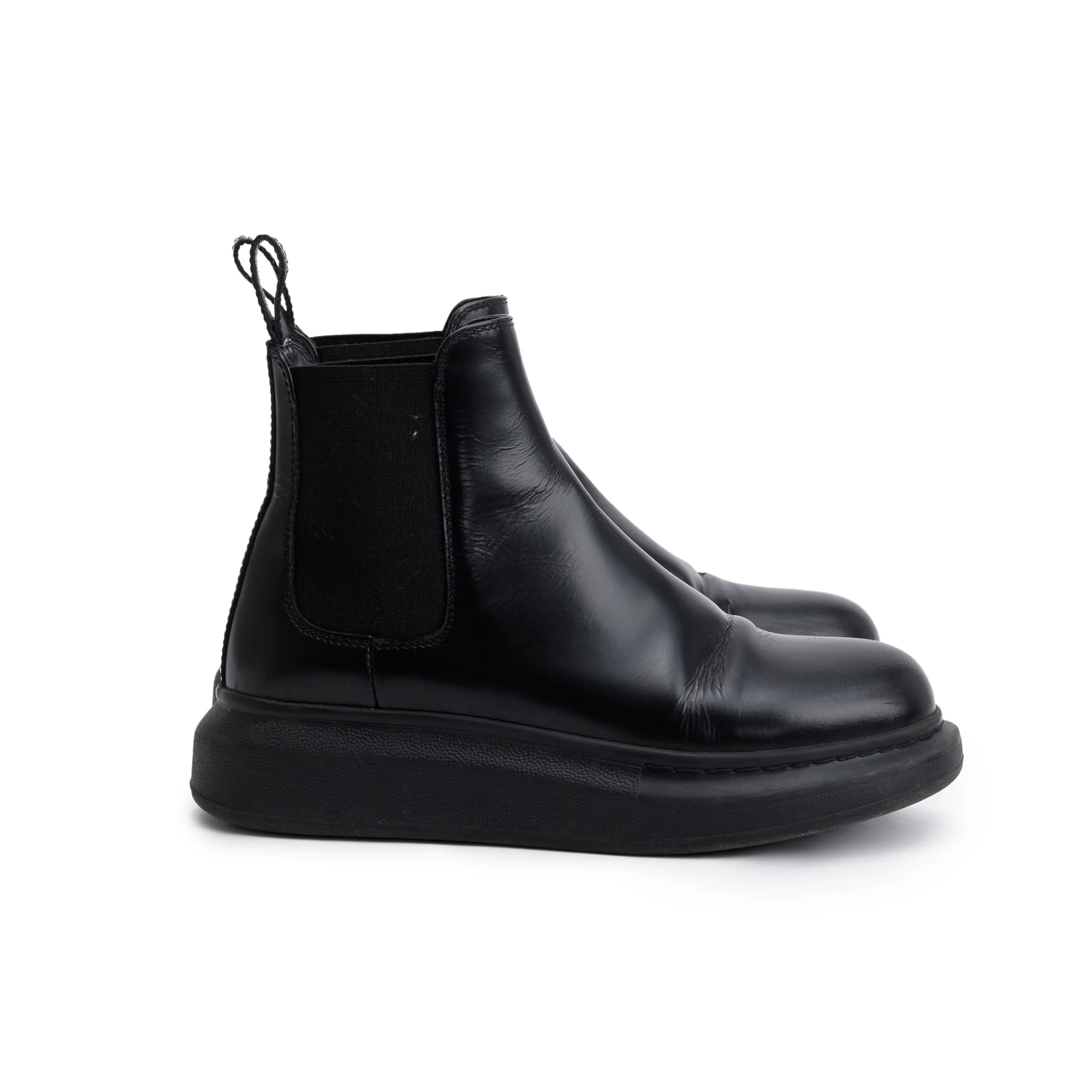 Alexander McQueen Black Shiny Calfskin Leather Chelsea Boots, Size 35 - Image 2