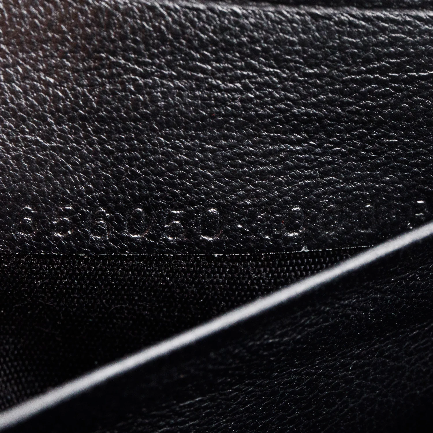 Balenciaga Black Shiny Calfskin Croc Embossed Hourglass Wallet on Chain - Image 10