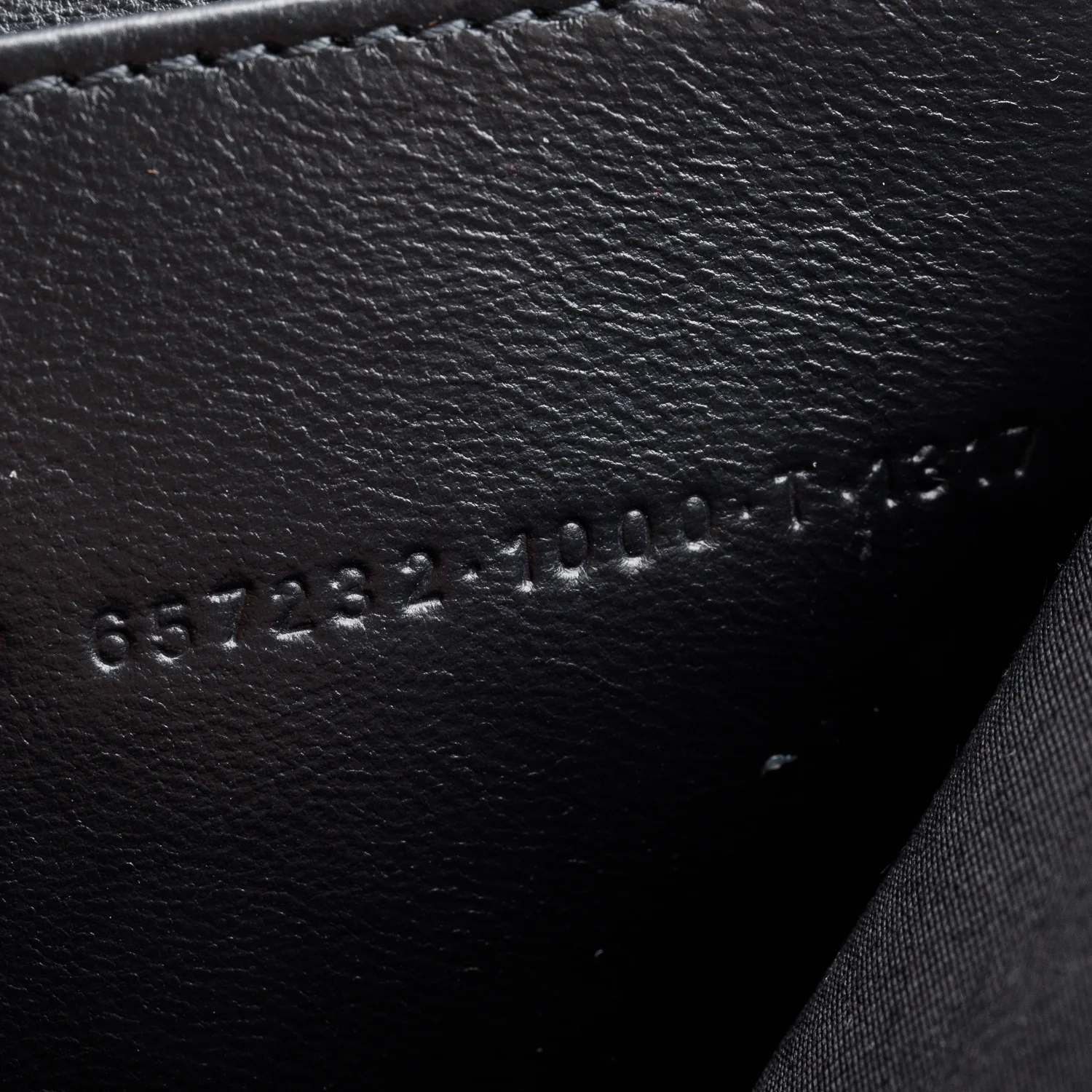 Balenciaga Essential Black Calfskin Leather Chain Shoulder Bag - Image 10