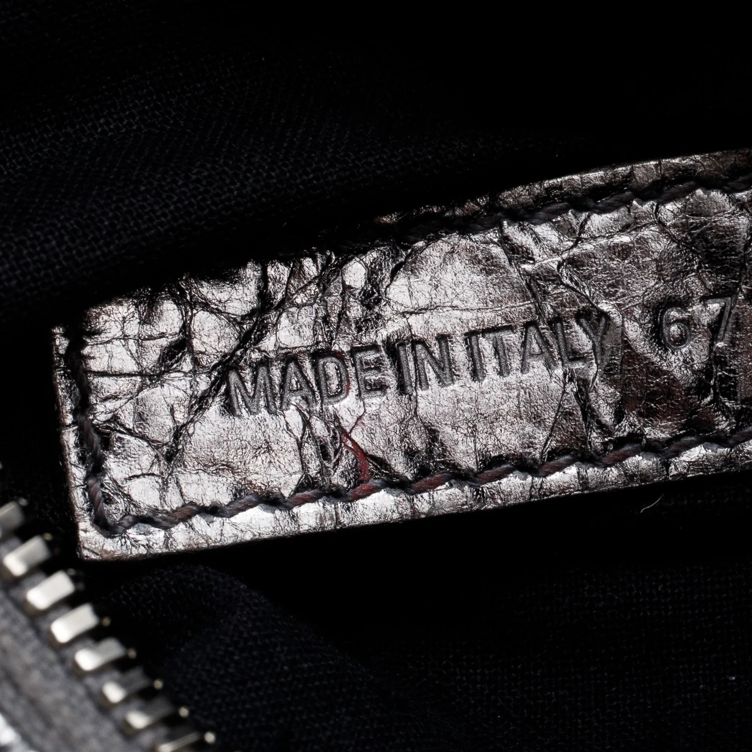Balenciaga Metallic Silver Calfskin Le Cagole XS Shoulder Bag - Image 9