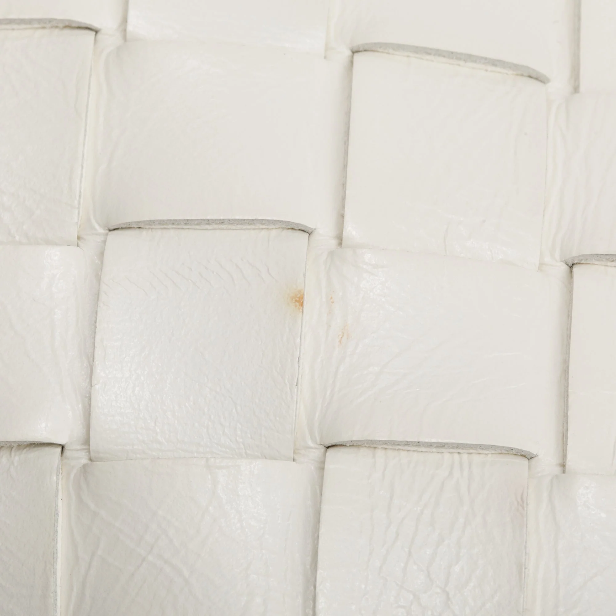 Bottega Veneta White Intrecciato Leather Loop Camera Bag - Image 10