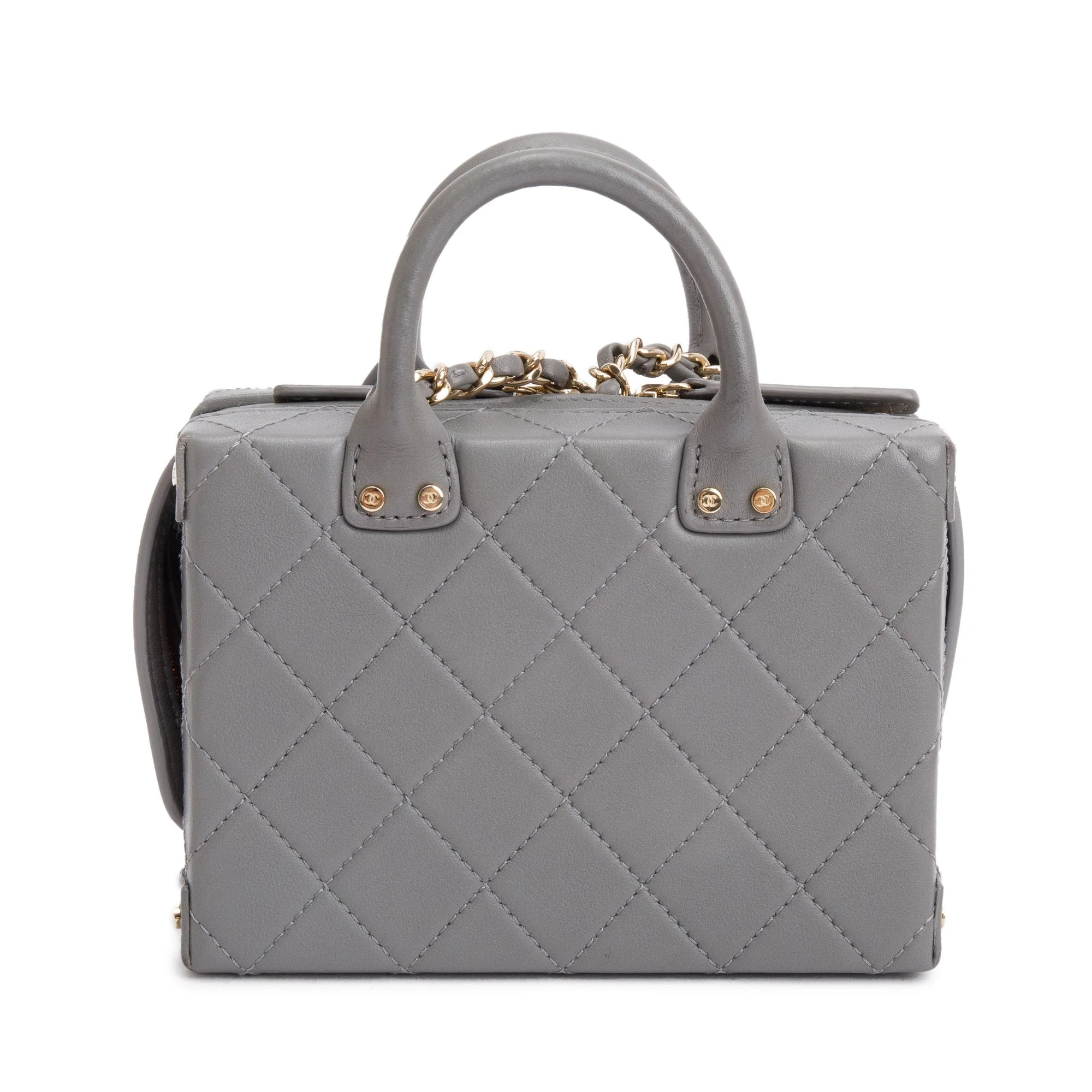 Chanel 2022 Grey Quilted Calfskin Leather Coco Vault Small Vanity Case - Image 5