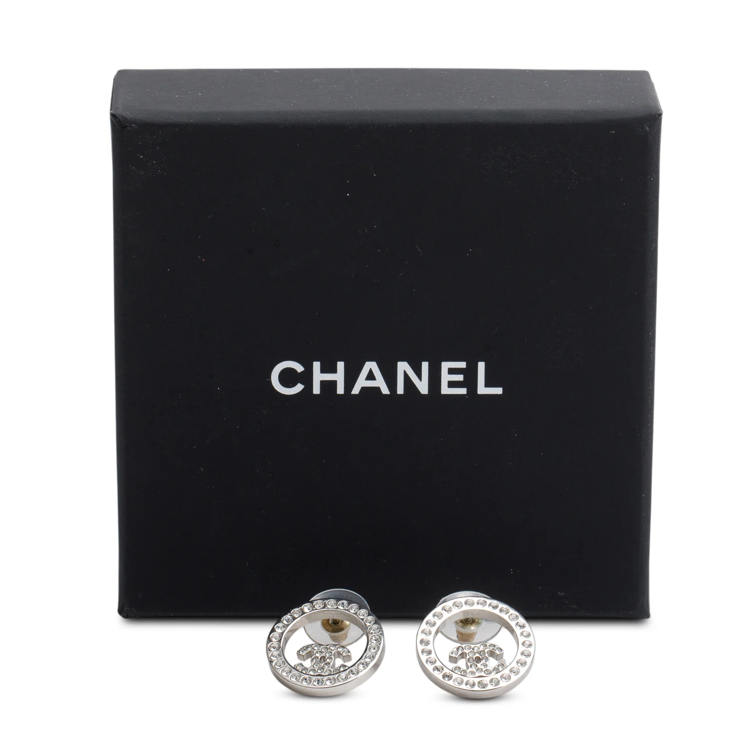 Chanel 2022 Palladium Plated Strass CC Round Earrings w/ Box - Image 2