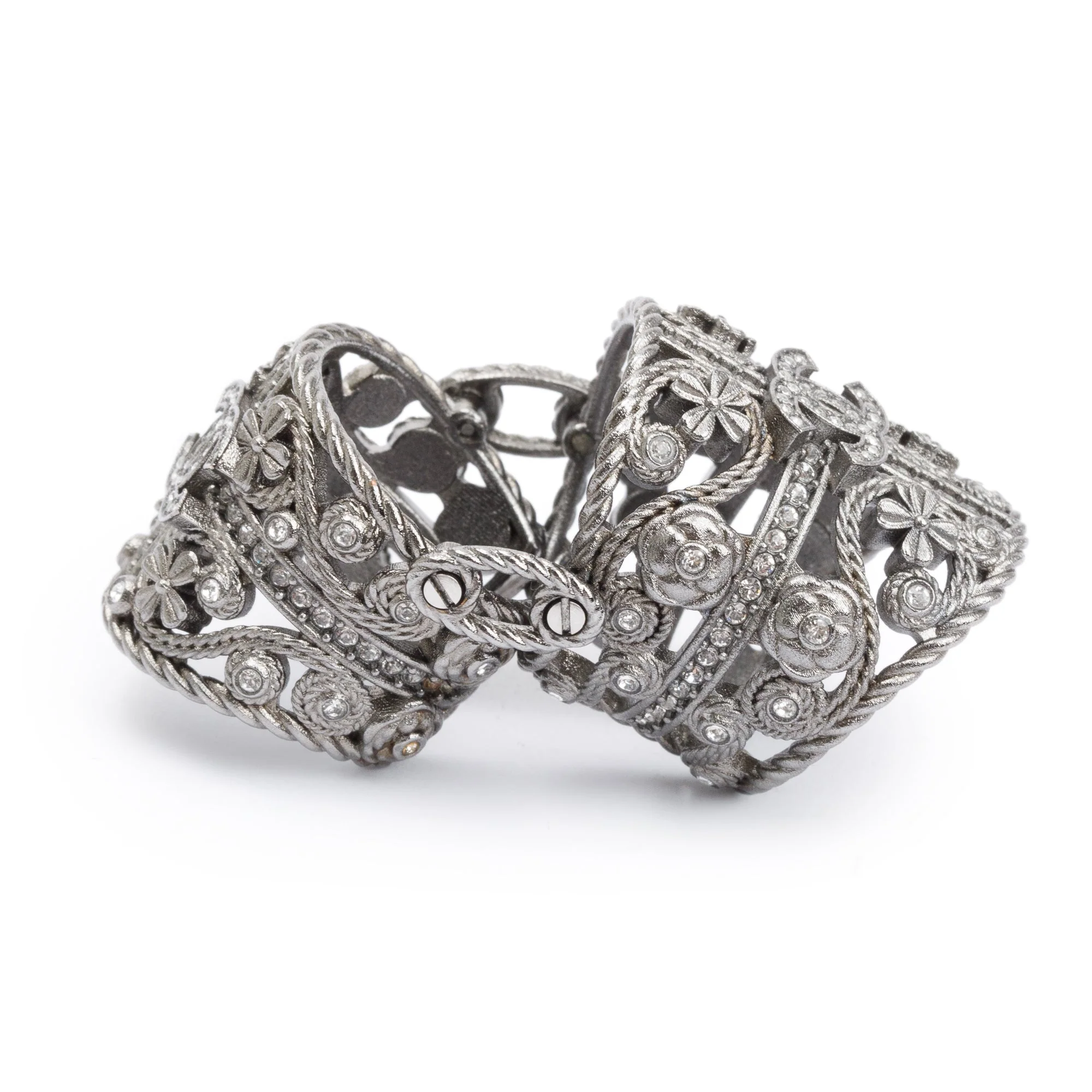 Chanel 2022 Ruthenium Plated Strass CC Armor Knuckle Ring, Size 6.5 - Image 2