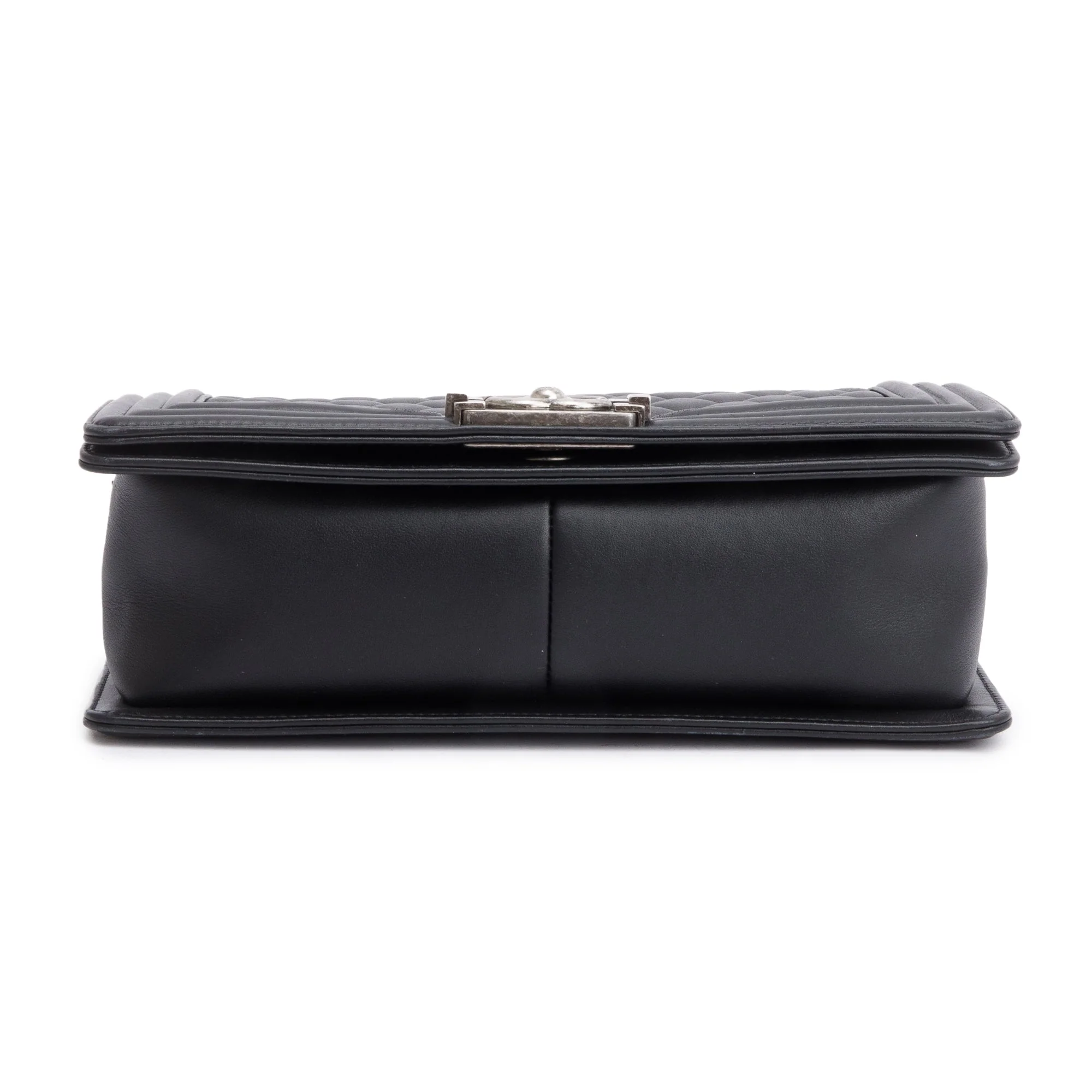 Chanel 2024 Black Lambskin Medium Boy Bag w/ Box - Image 6