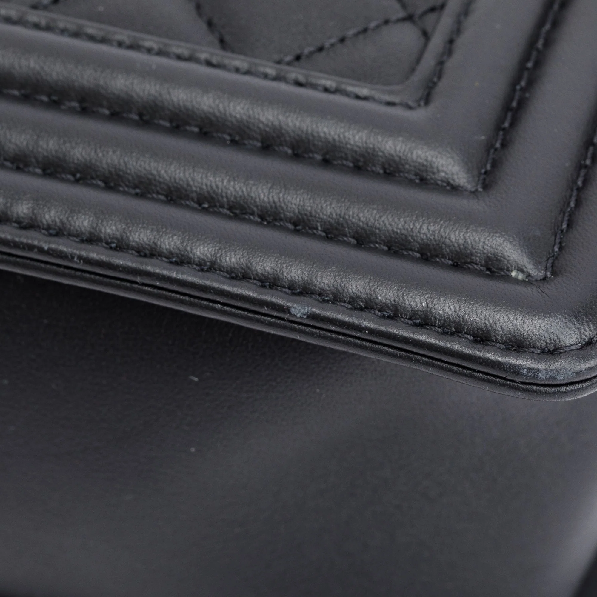 Chanel 2024 Black Lambskin Medium Boy Bag w/ Box - Image 8