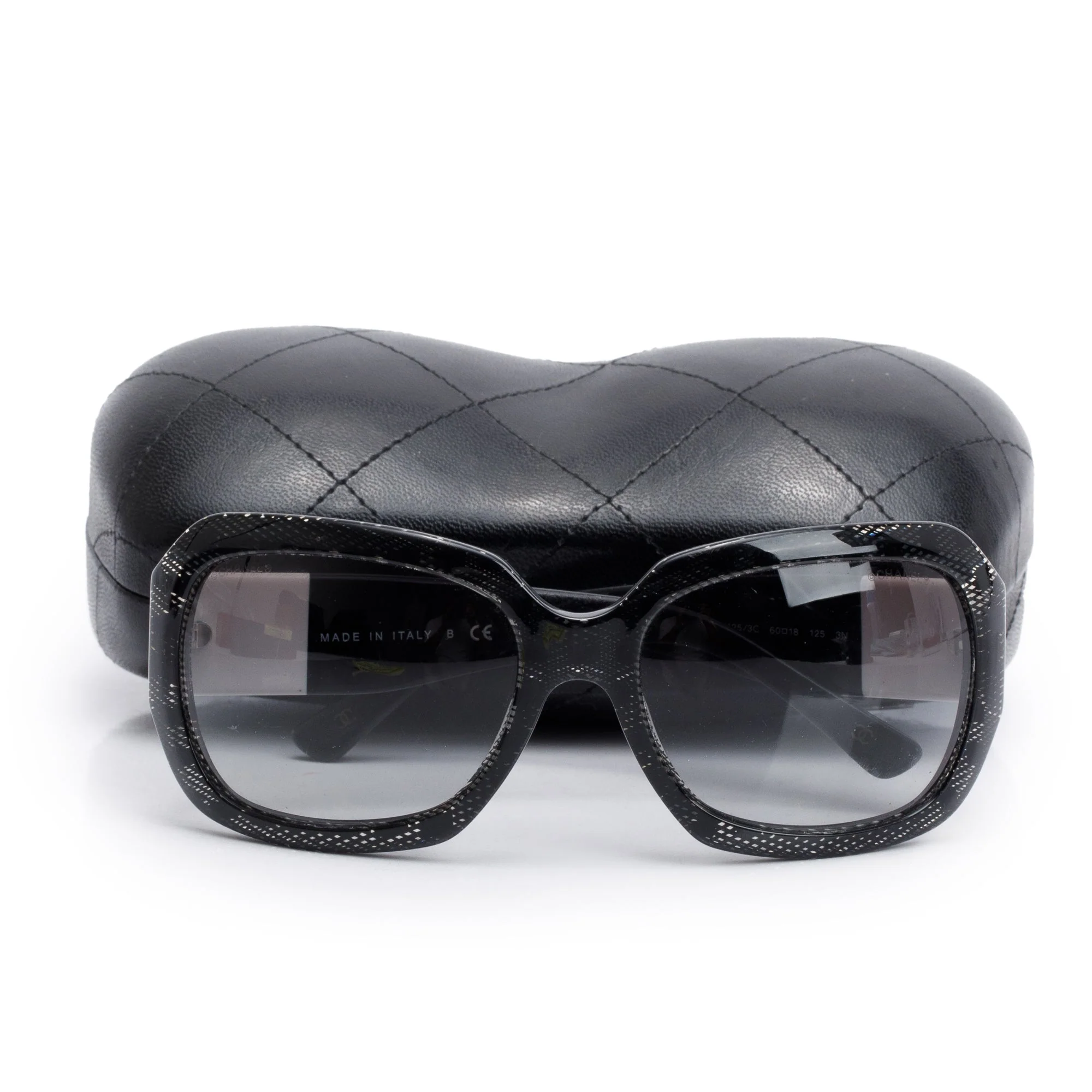 Chanel 5146 Black/White Acetate CC Logo Oversized Sunglasses w/ Case - Image 2