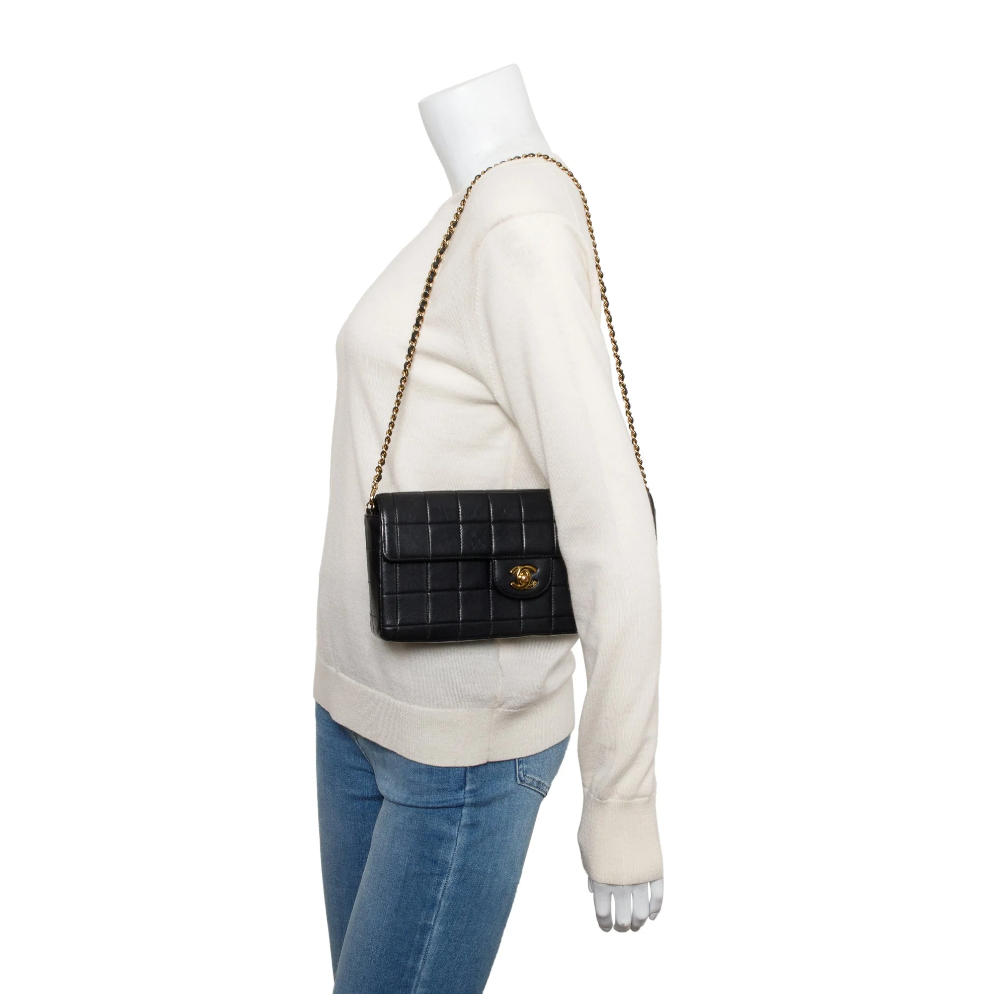 Chanel Black Lambskin Leather Chocolate Bar E/W Flap Bag - Image 2