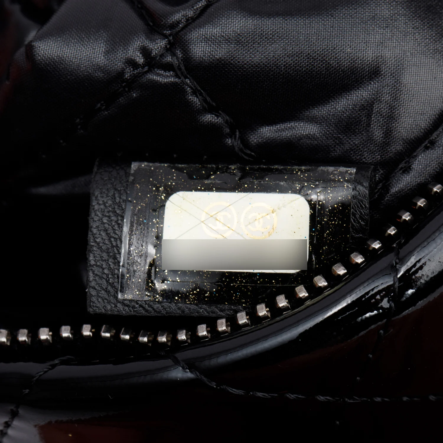 Chanel Black Quilted Patent Leather Beauty CC Clutch - Image 7