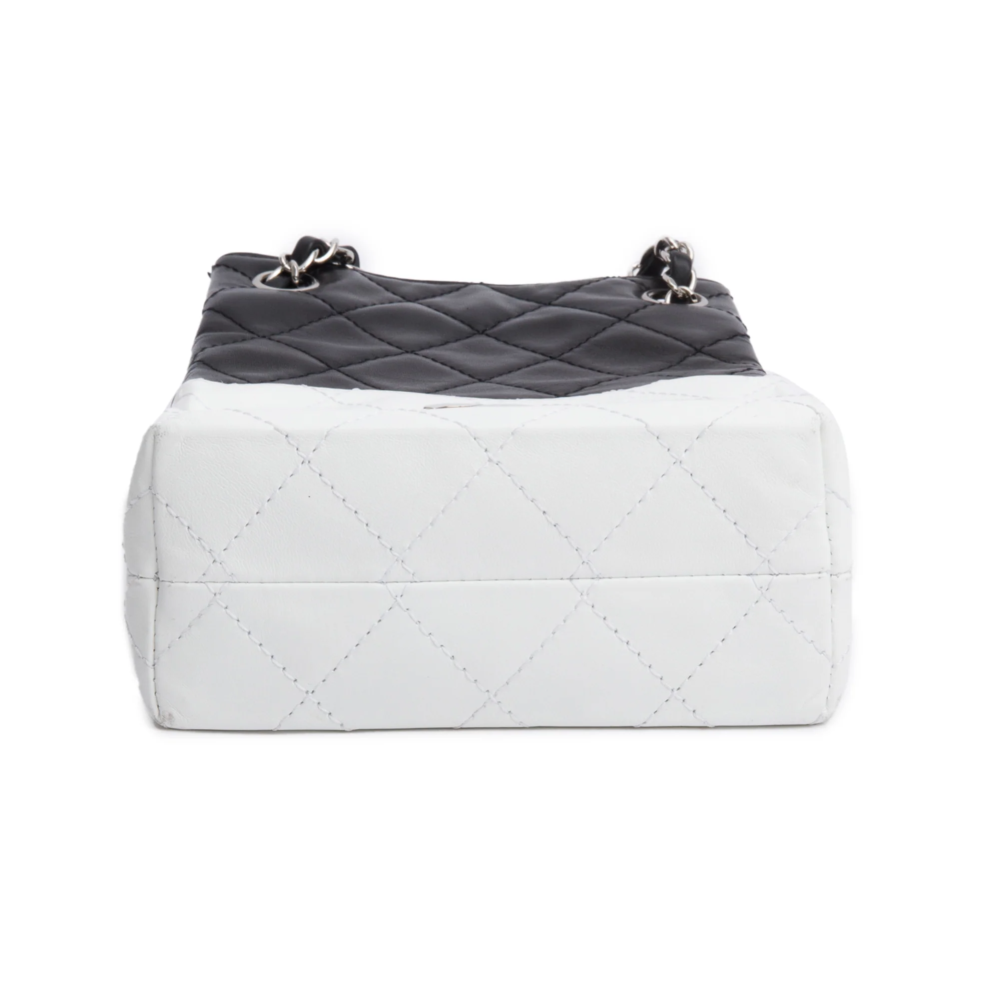 Chanel Black/White Quilted Calfskin Leather Bicolor Vertical Tote w/ Box - Image 8