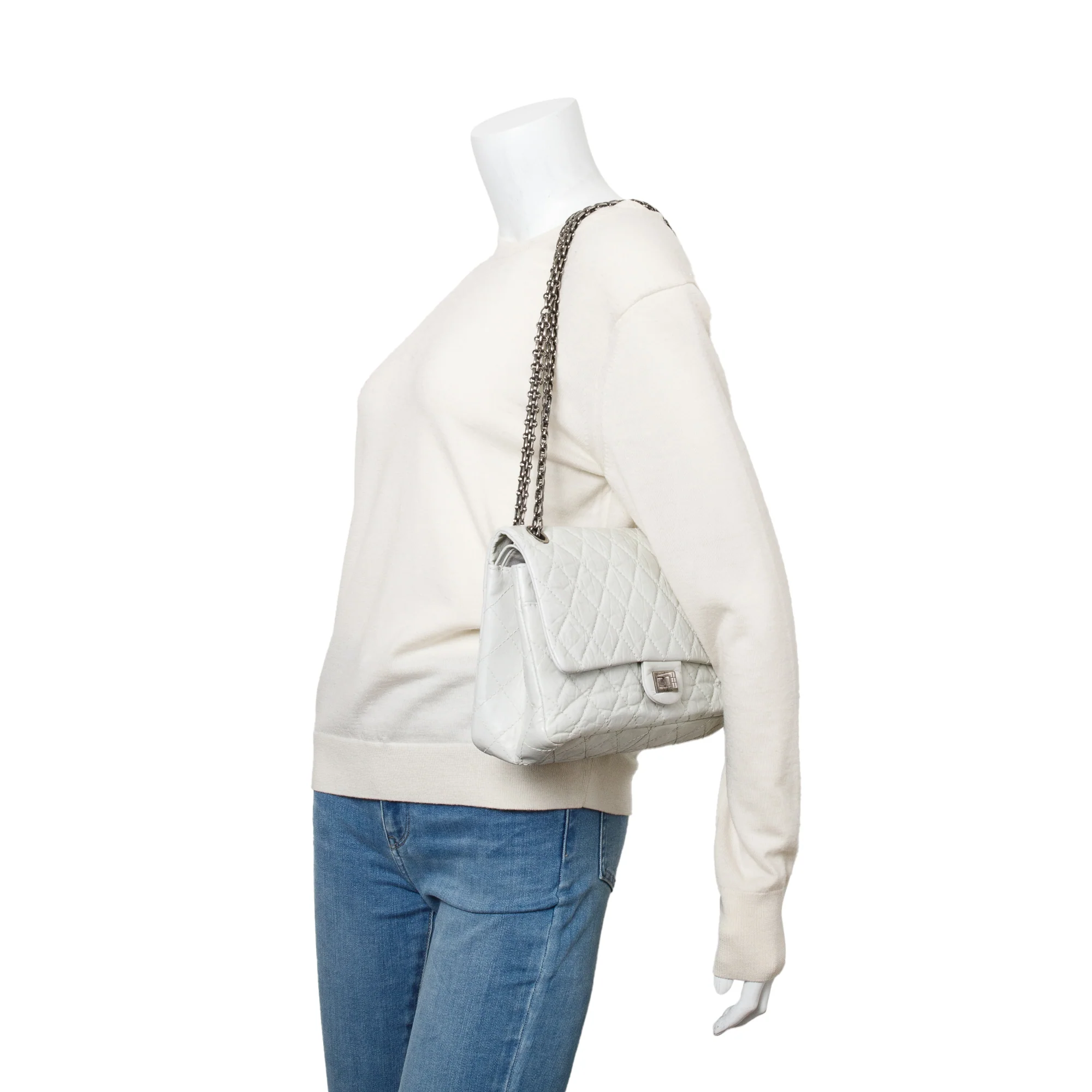 Chanel Ivory Aged Calfskin Leather 2.55 Reissue 226 Double Flap Bag - Image 2