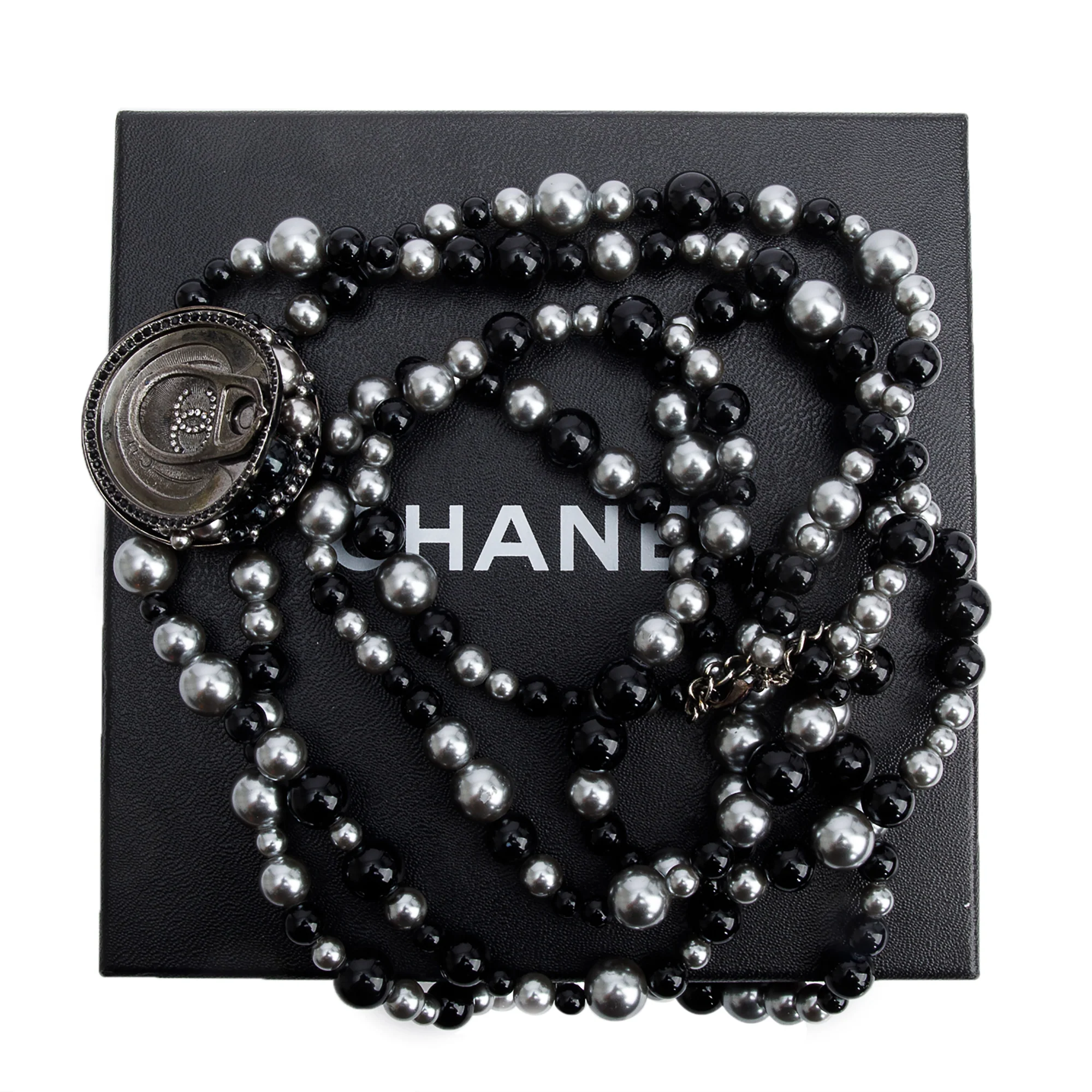 Chanel Ruthenium Faux Pearl & Crystal Supermarket Soup Can Necklace w/ Box - Image 2