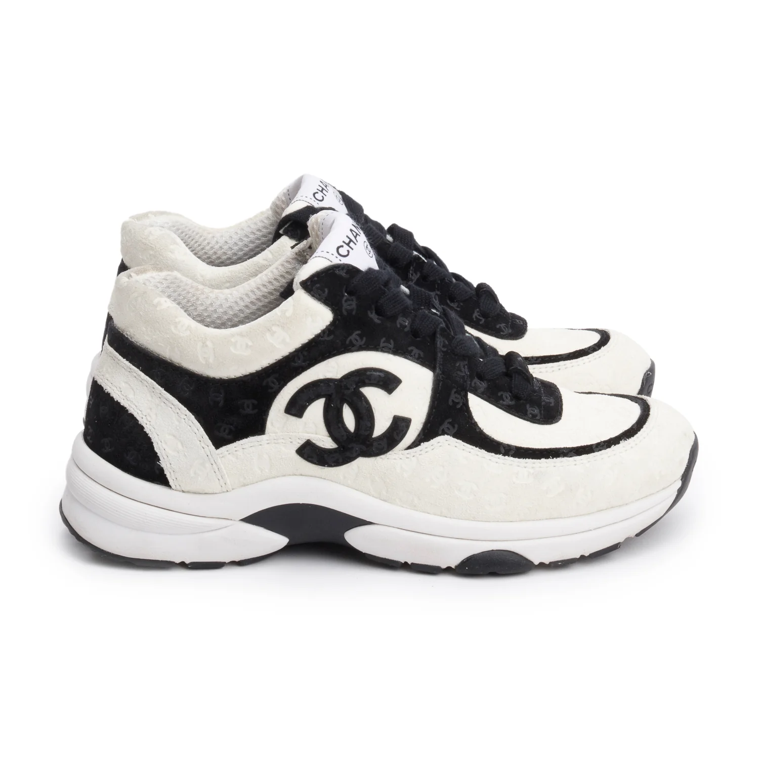 Chanel White/ Black logo Embossed Suede Interlocking CC Logo Sneakers, Size 35 - Image 2