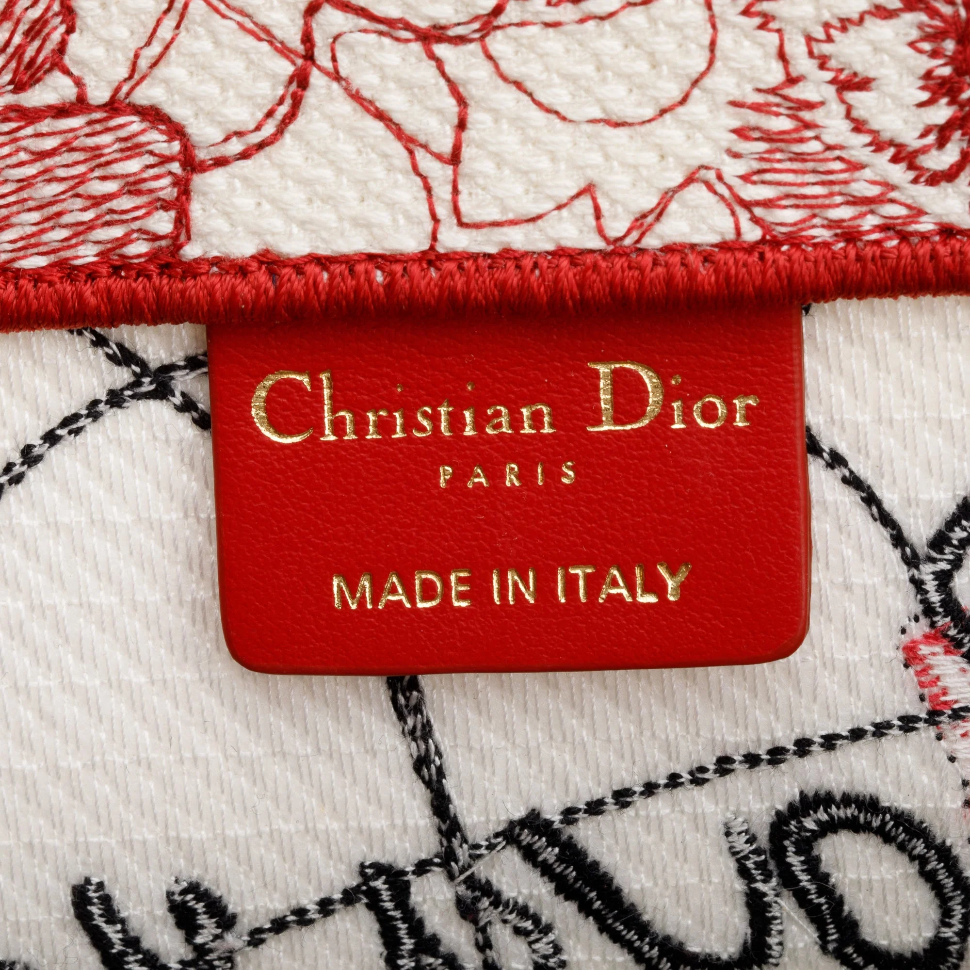 Christian Dior 2021 Red & White Royaume d'Amour Embroidery Medium Book Tote w/ Authenticity Card - Image 7