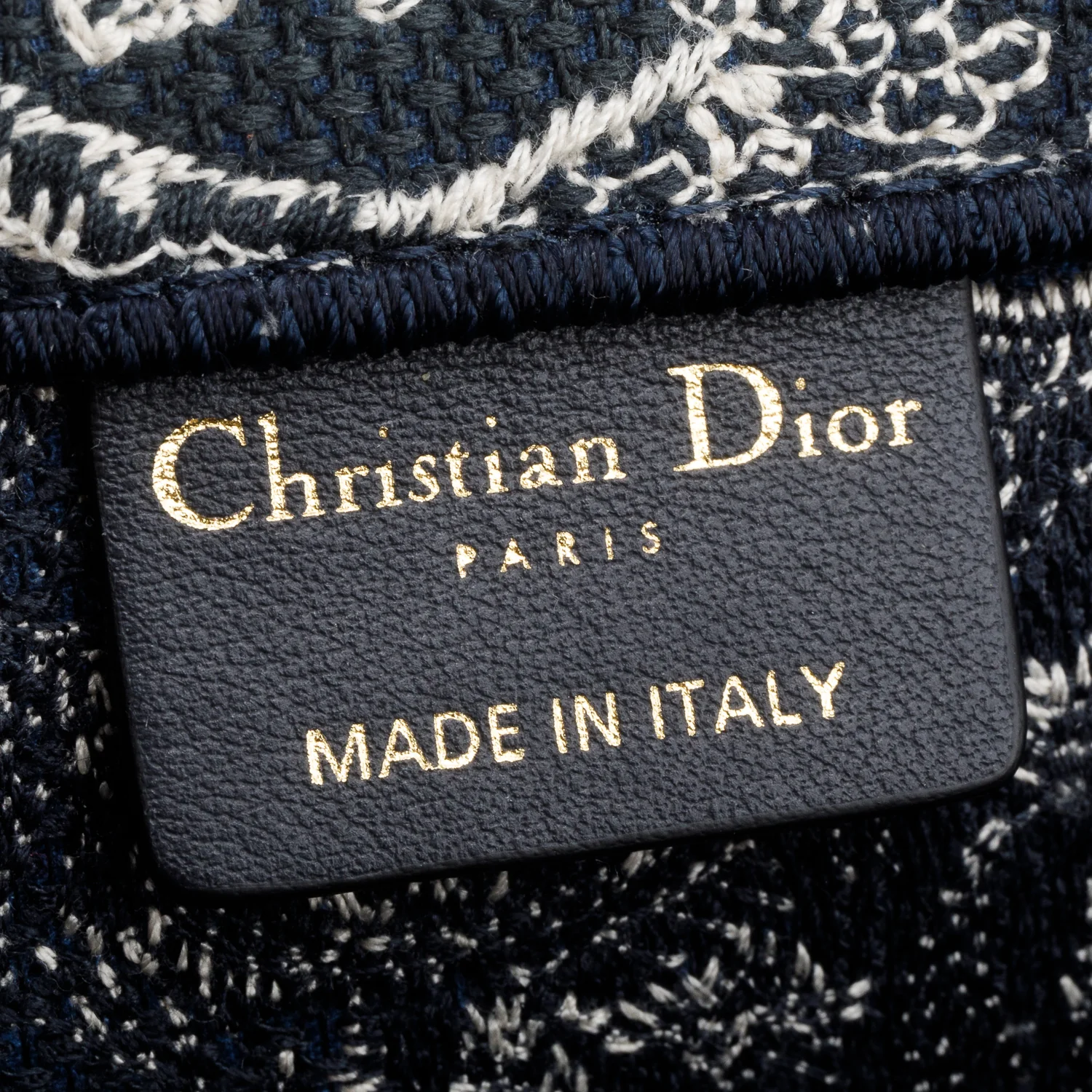 Christian Dior 2022 Large Ecru and Blue Toile de Jouy Embroidery Canvas Book Tote w/ Authenticity Card - Image 8