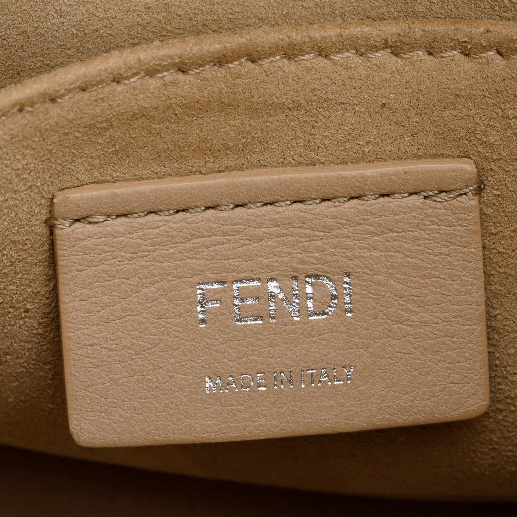 Fendi Pink Calfskin Leather Small Kan I Scallop Shoulder Bag - Image 9