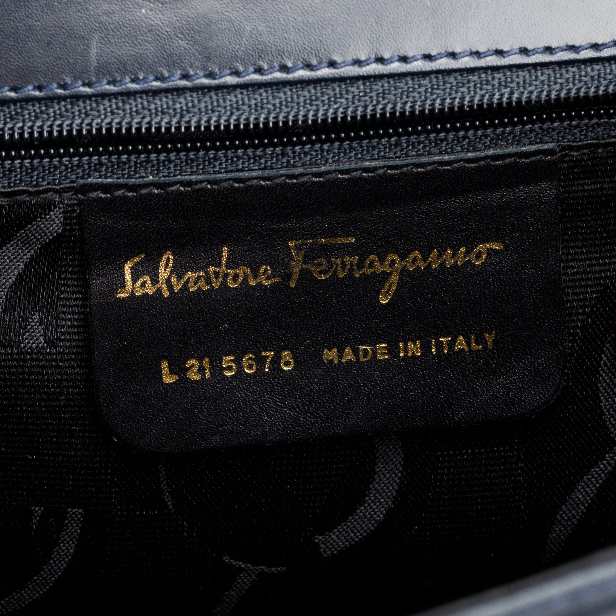 Ferragamo Navy Smooth Calfskin Leather Vara Bow Crossbody Bag - Image 9
