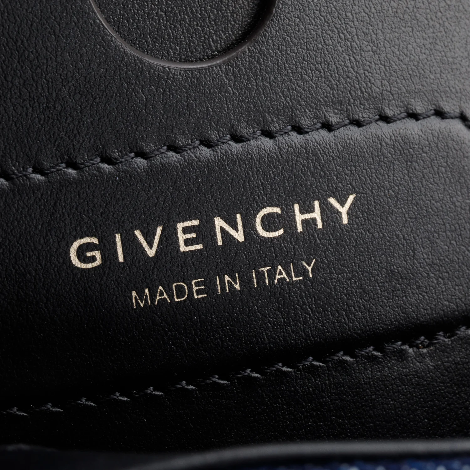 Givenchy 2020 Blue Denim Small ID Flap Bag - Image 9