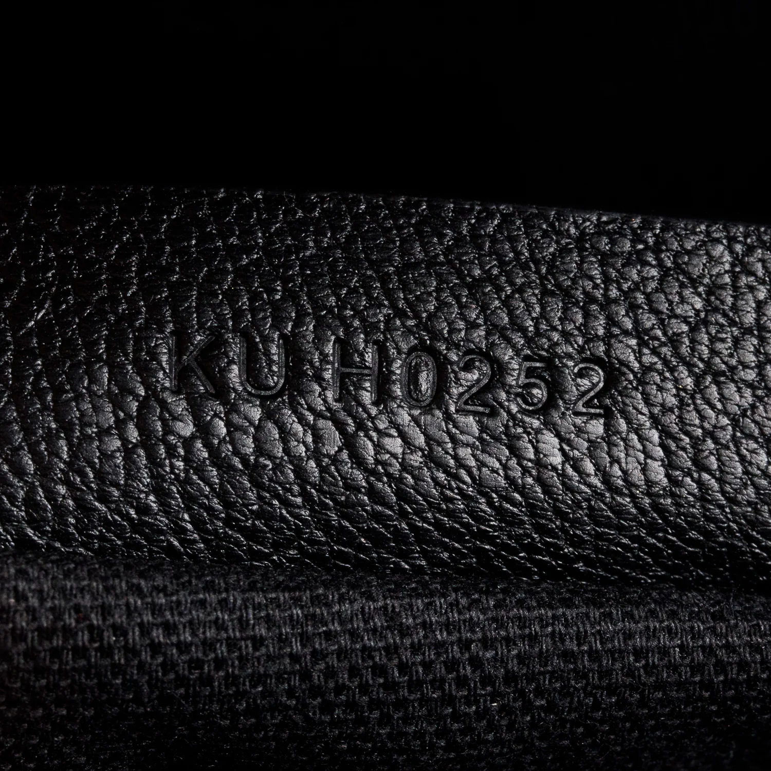 Givenchy 2022 Black Grained Leather Small Antigona Satchel - Image 8