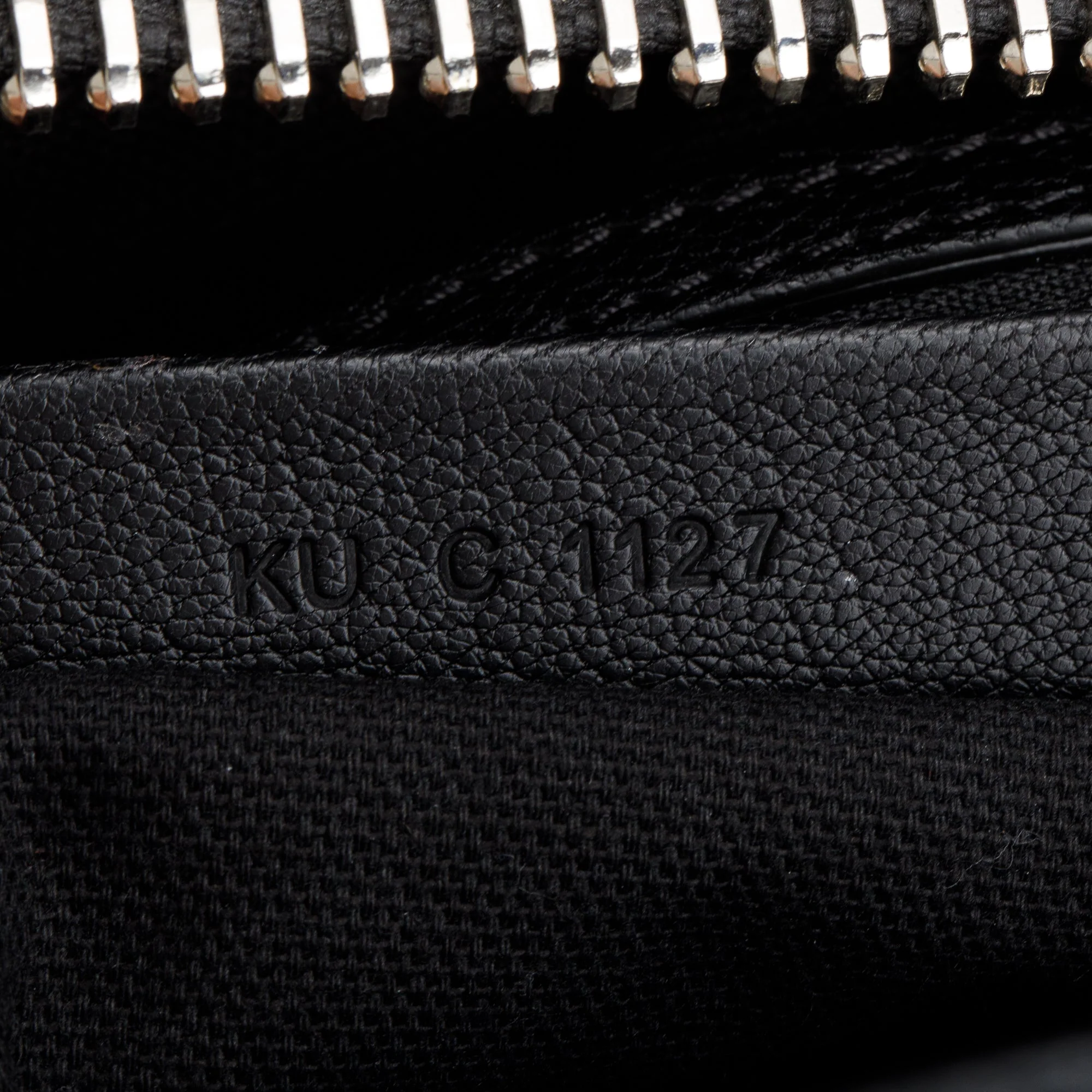 Givenchy Black Grained Leather Small Antigona Bag - Image 10