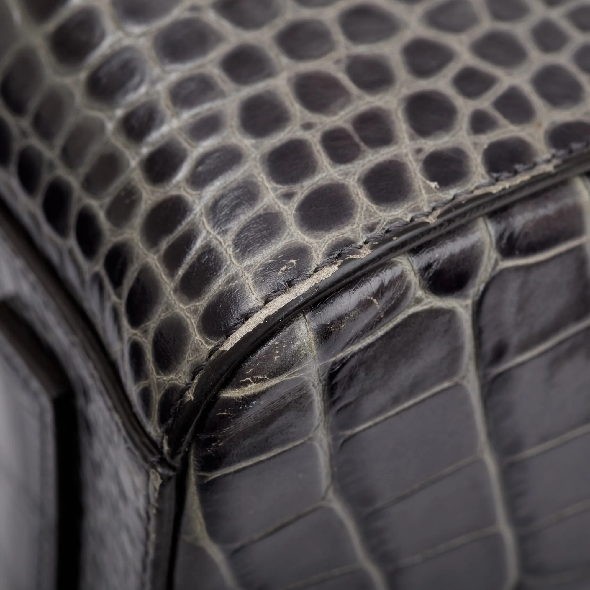 Givenchy Grey Croc-Embossed Leather Small Antigona Bag - Image 7