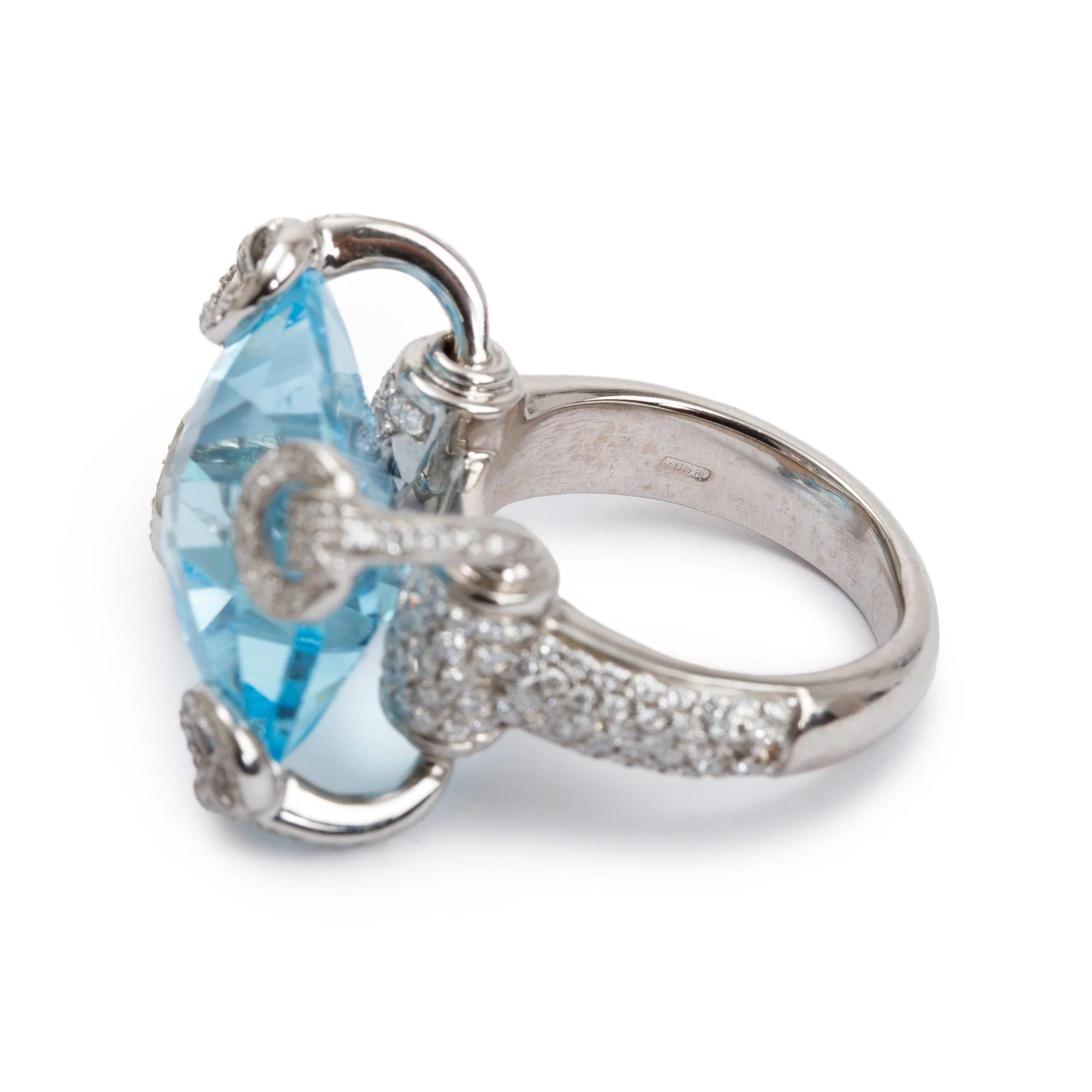Gucci 18k White Gold Blue Topaz & Diamond Horsebit Cocktail Ring, Size 4.75 - Image 4
