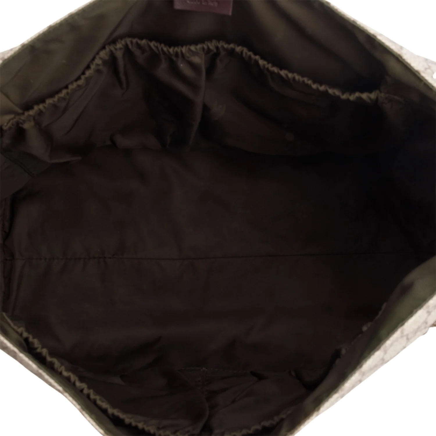 Gucci Beige GG Supreme Monogram Large Diaper Bag - Image 8