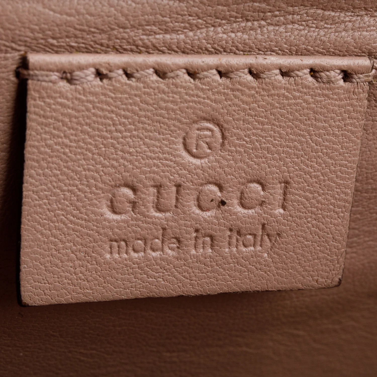 Gucci Beige Patent Leather Signature Micro Broadway Clutch - Image 7