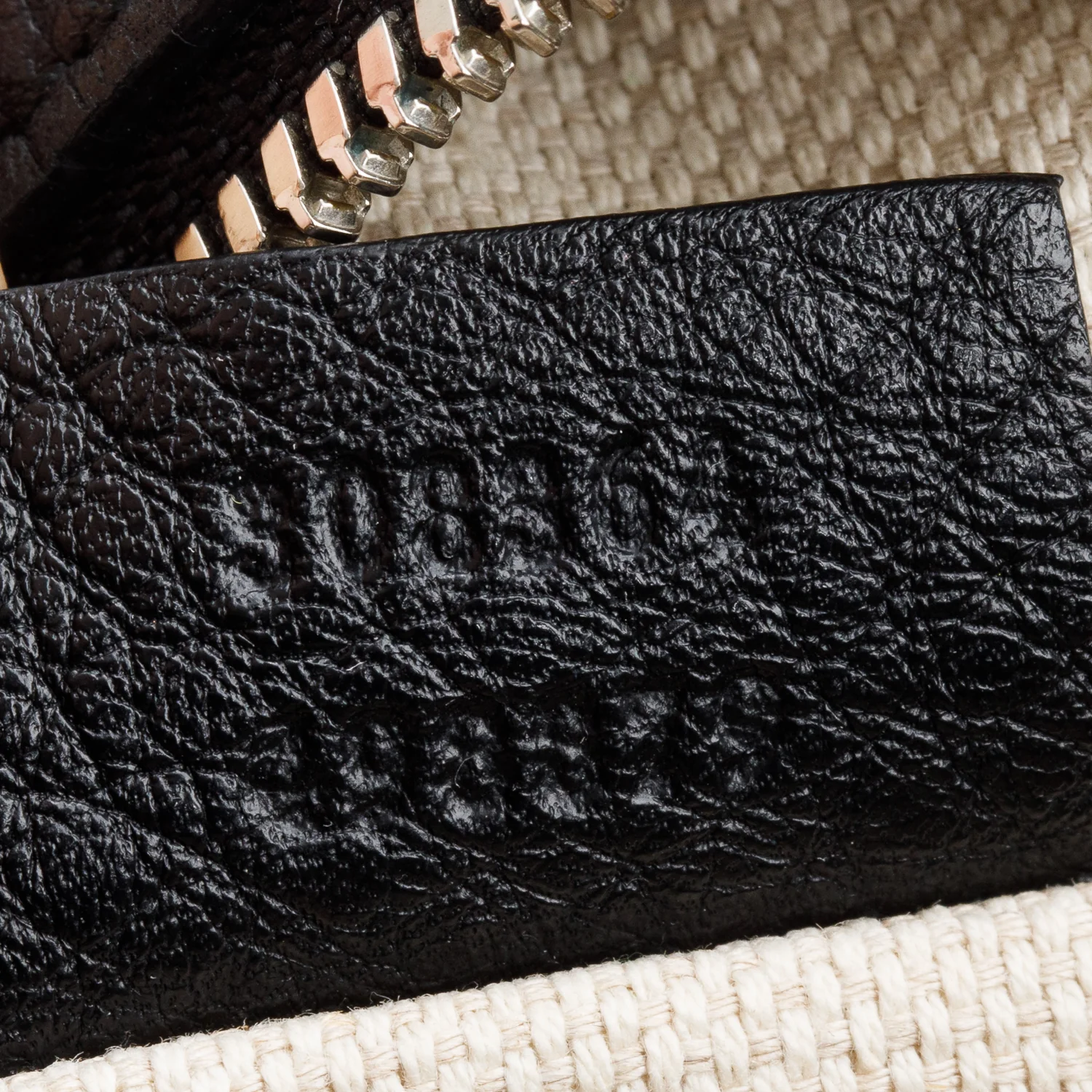 Gucci Black Pebbled Calfskin Leather Studded Small Soho Disco Bag - Image 10