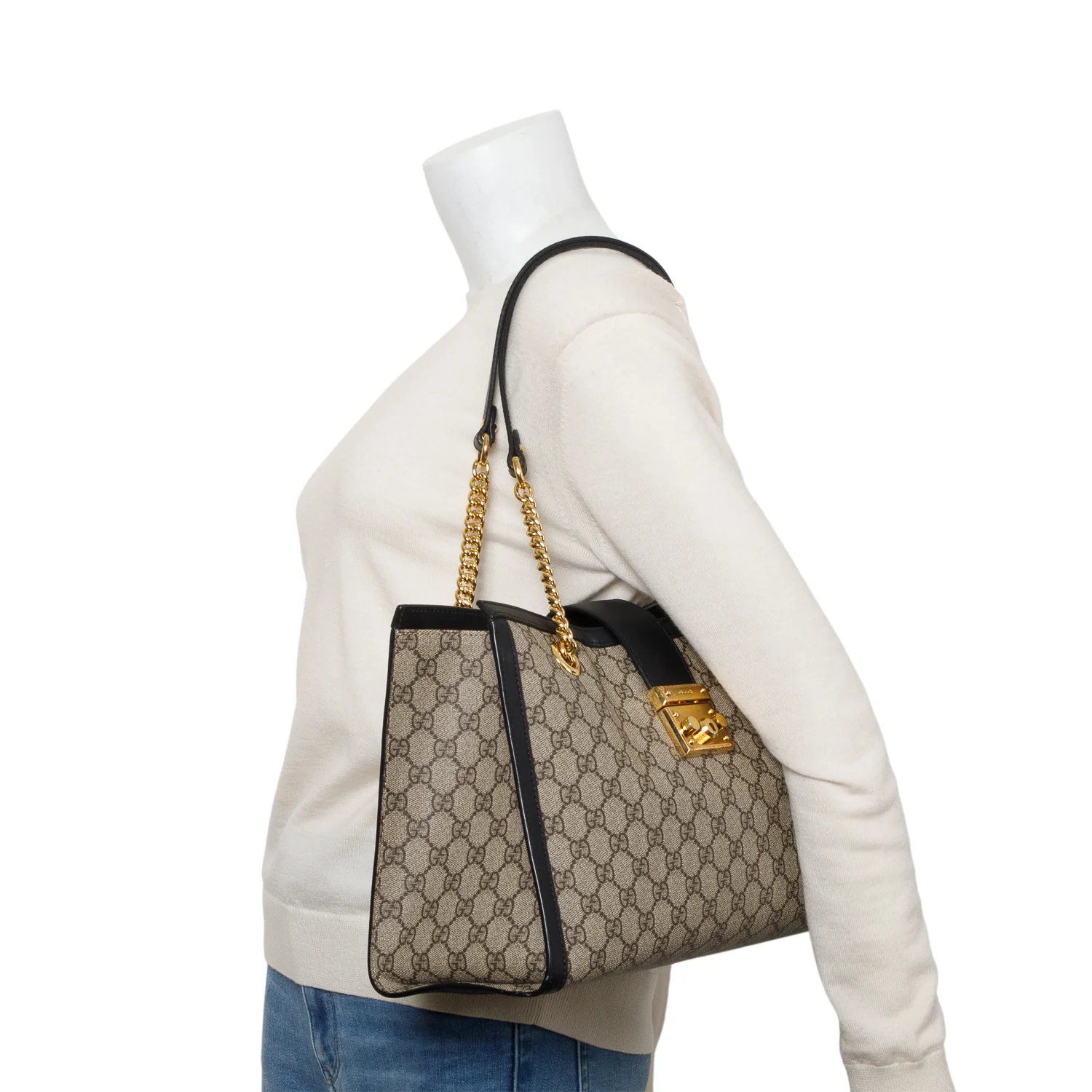 Gucci GG Supreme Medium Padlock Shoulder Bag - Image 2