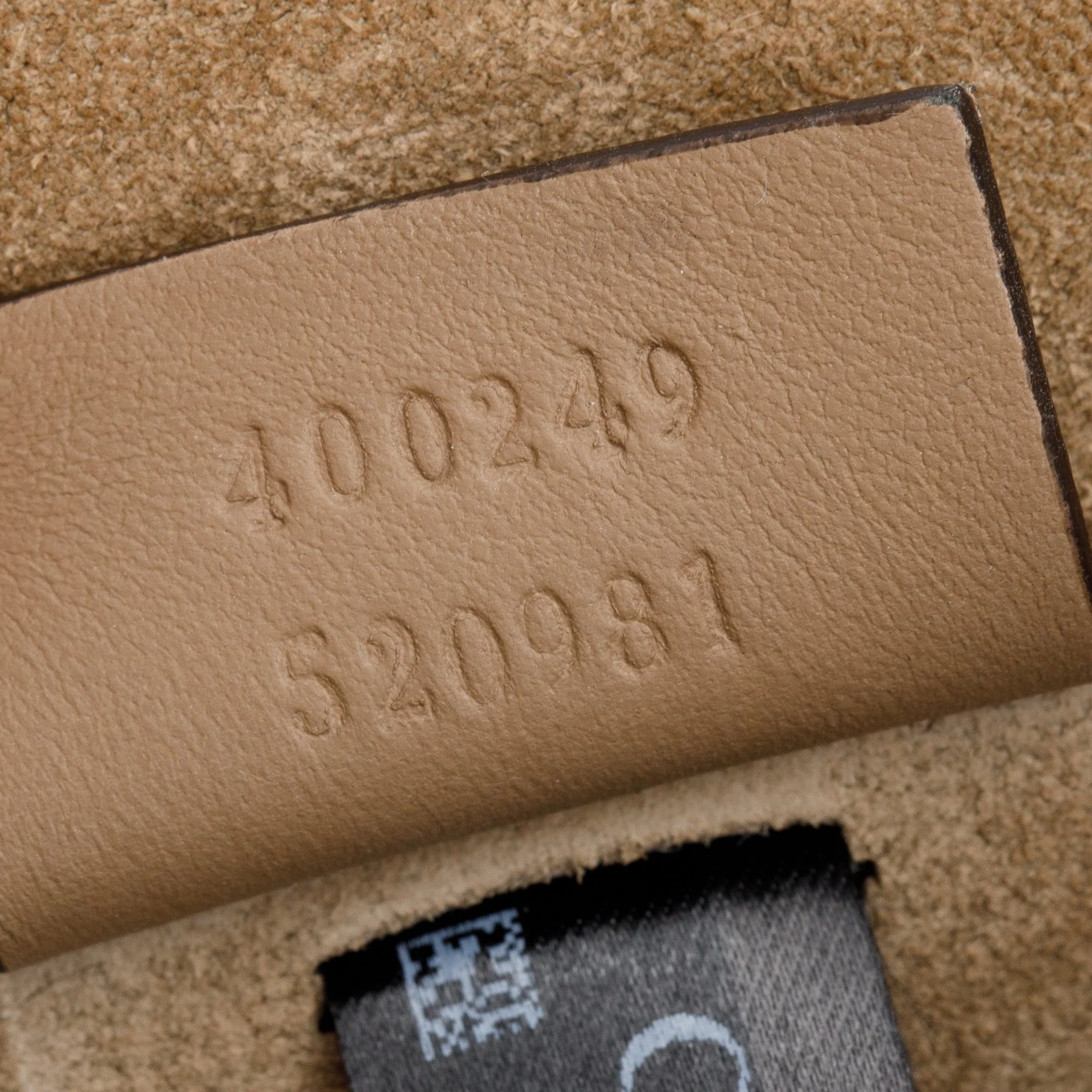 Gucci GG Supreme Small Dionysus Shoulder Bag - Image 10