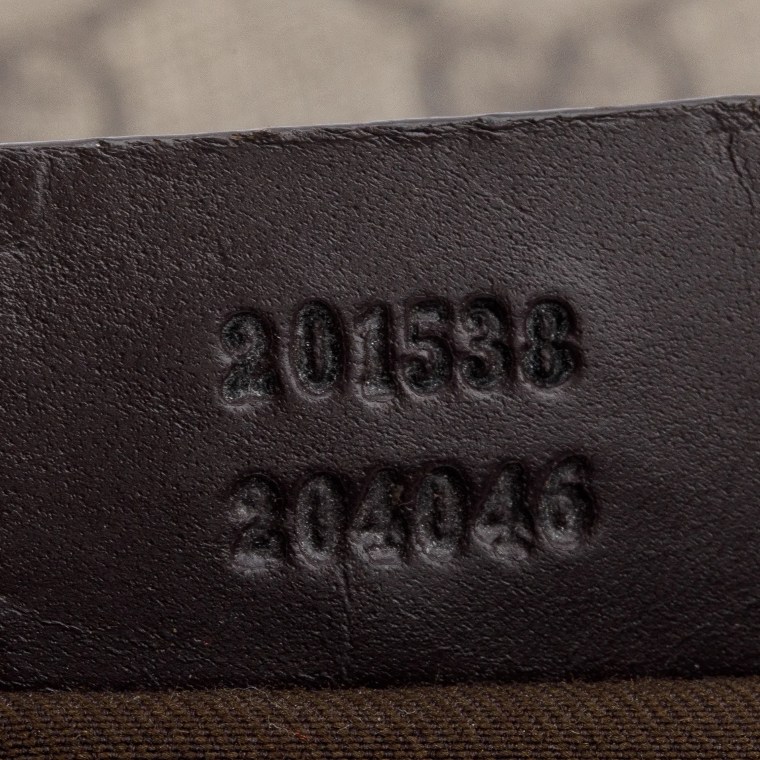 Gucci GG Supreme Small Messenger Bag - Image 10