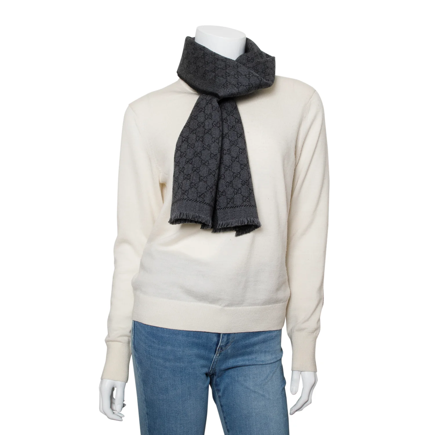 Gucci Grey Wool GG Jacquard Monogram Fringe Scarf w/ Box & Receipt - Image 2