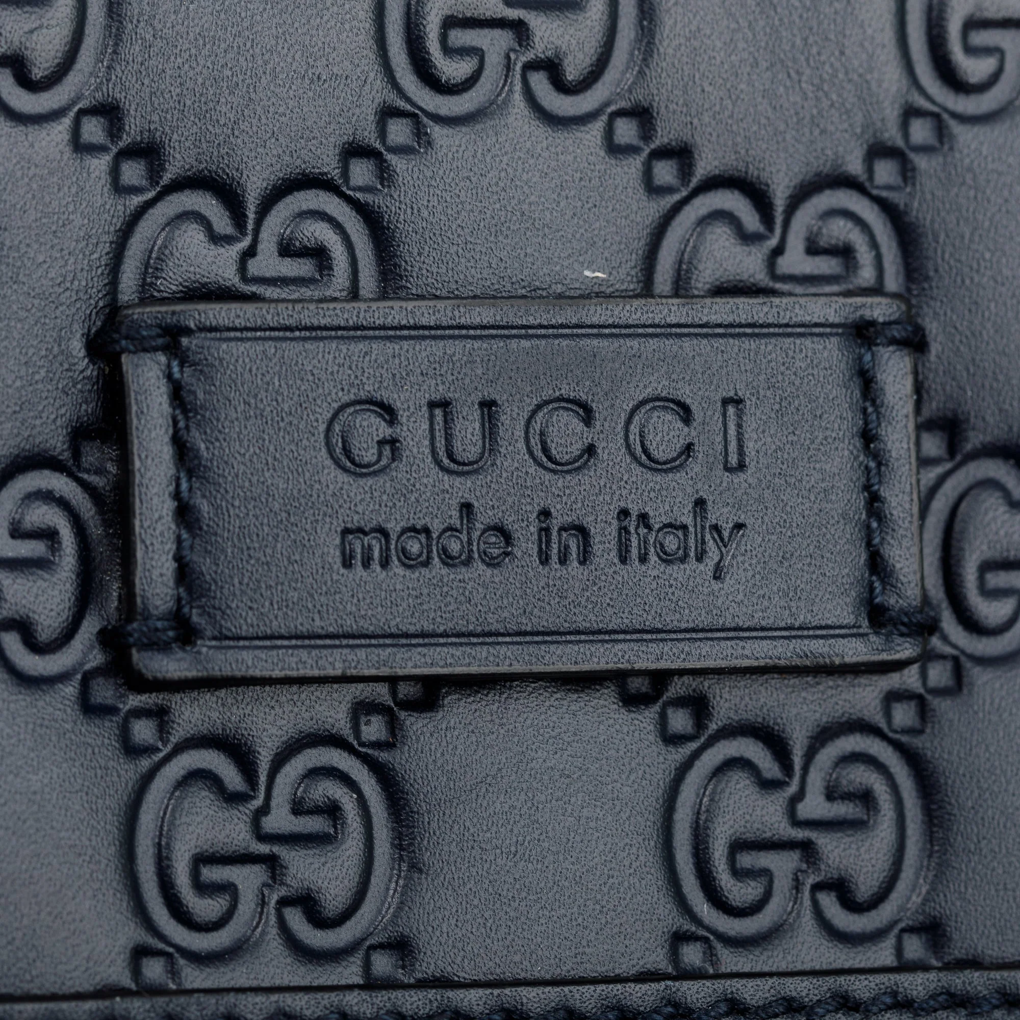 Gucci Navy GG Signature Leather Medium Messenger Bag - Image 8