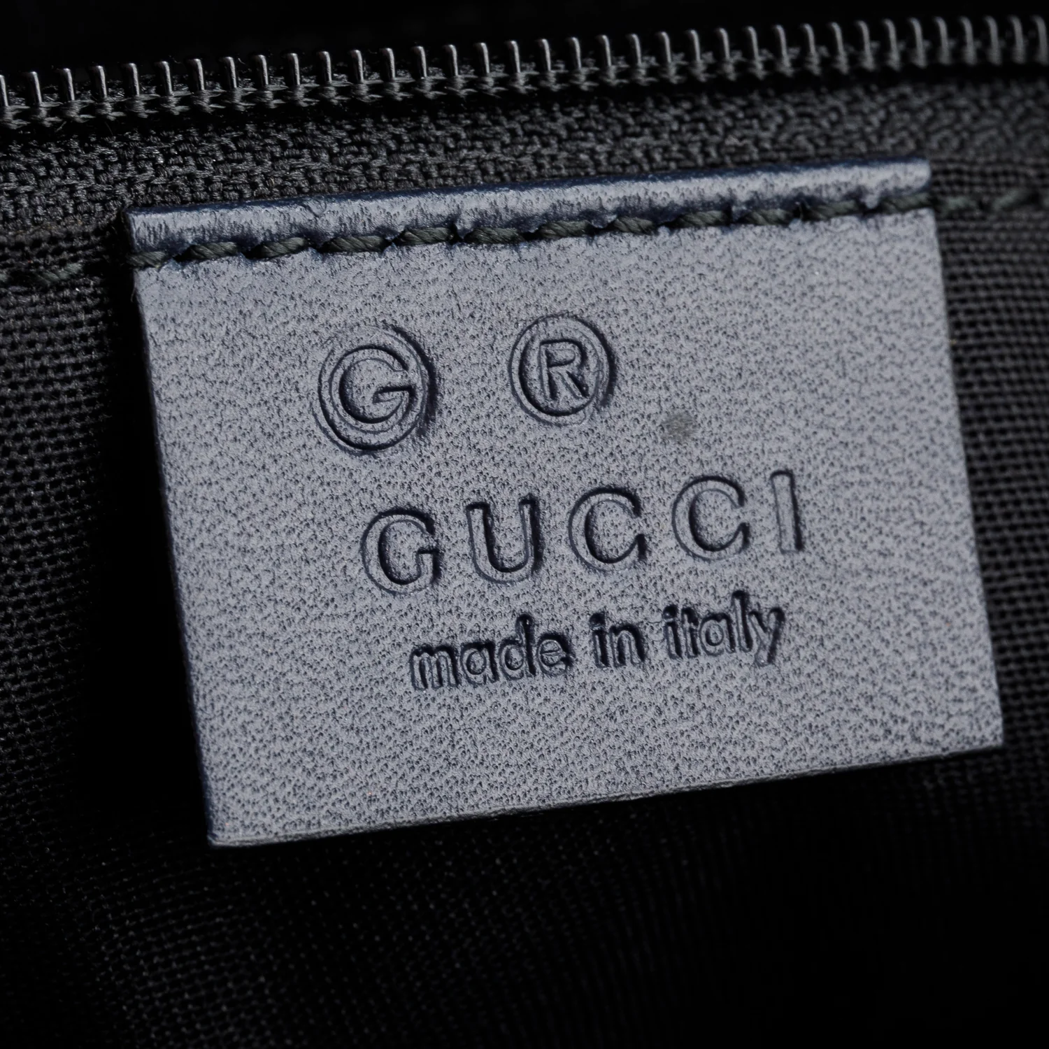 Gucci Navy GG Supreme Web Sherry Medium Shoulder Bag - Image 9