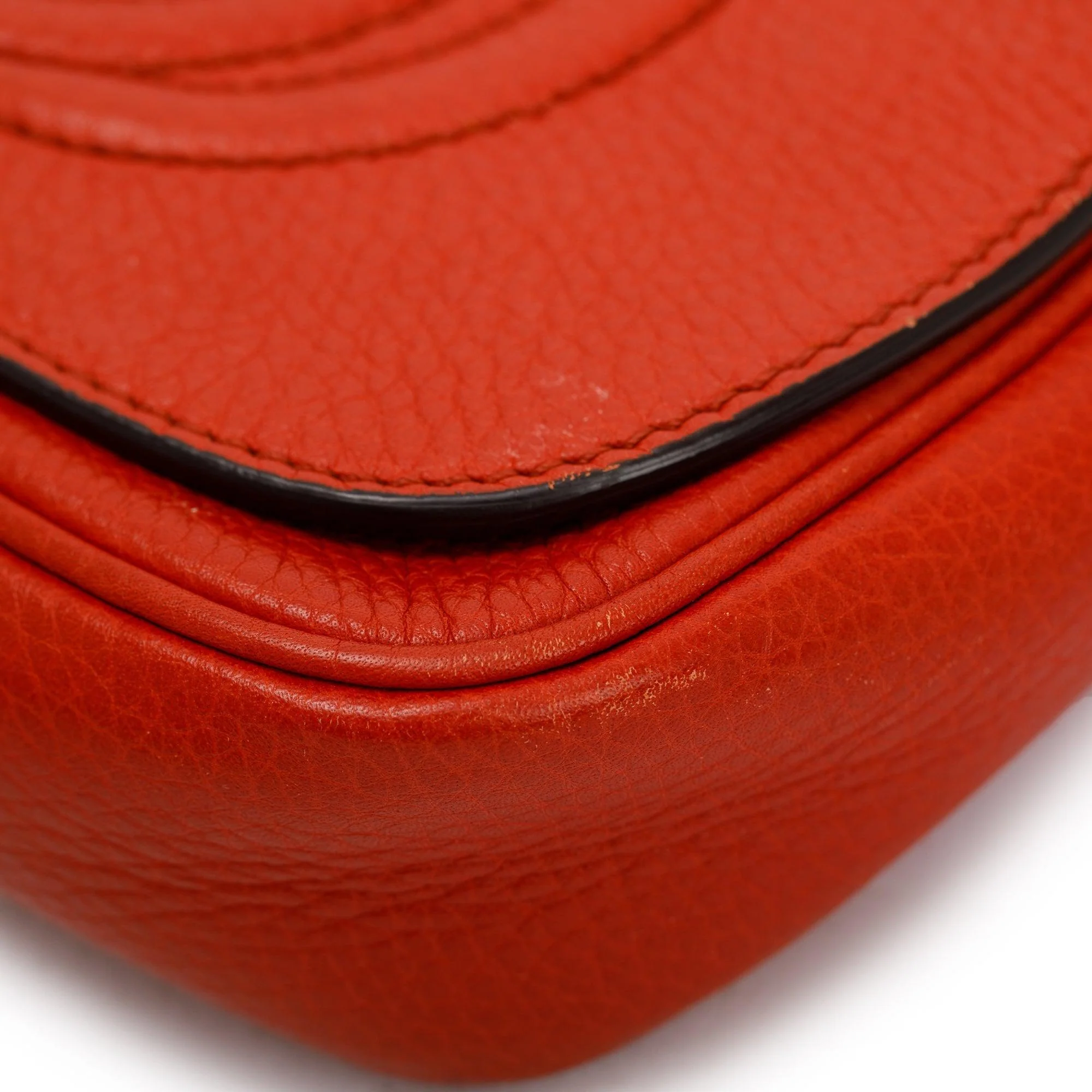 Gucci Red Grained Calfskin Leather Small Soho Chain Crossbody Bag - Image 6