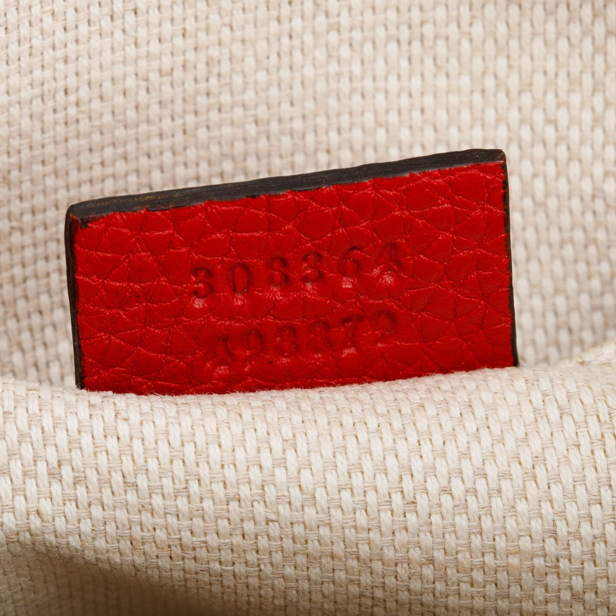 Gucci Red Pebbled Calfskin Leather Small Soho Disco Bag - Image 9