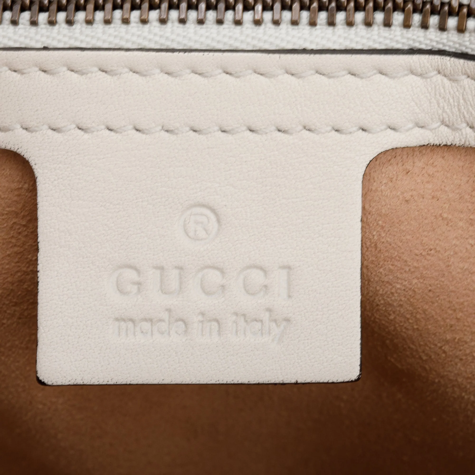 Gucci White GG Marmont Matelasse Medium Studded Shoulder Bag - Image 8