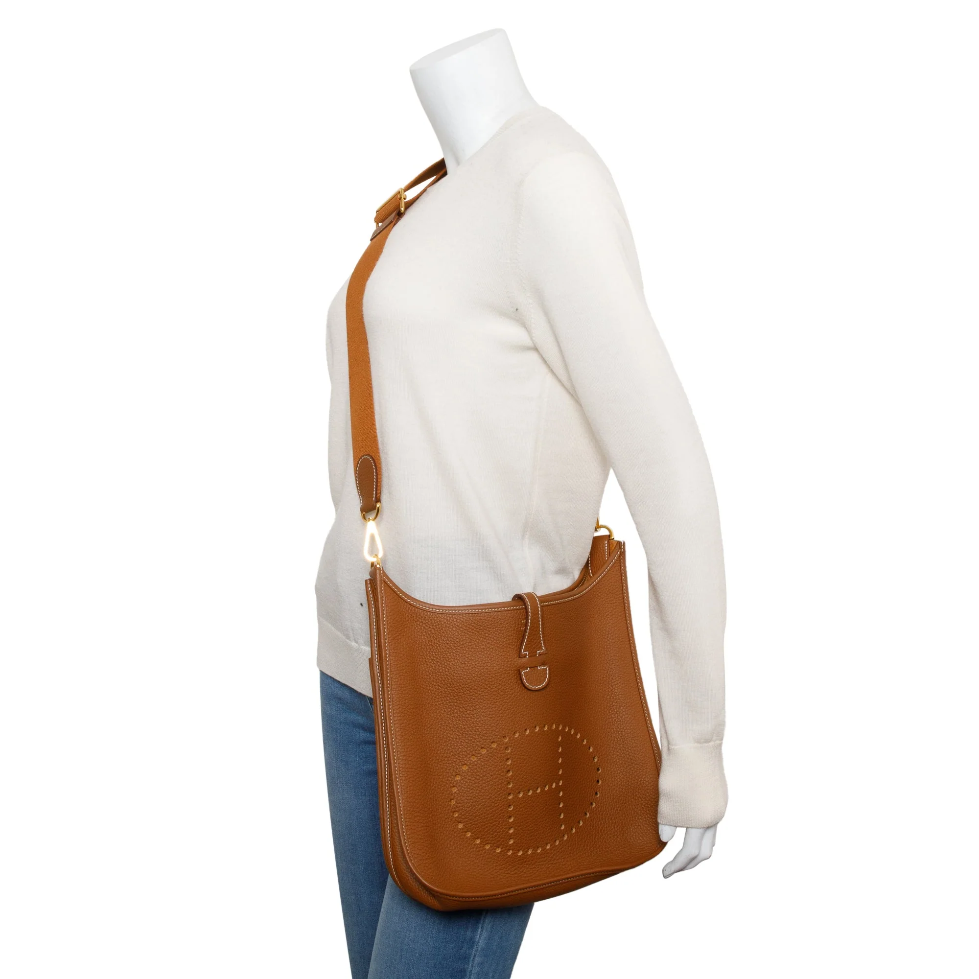Hermes 2023 Gold Taurillon Clemence Evelyne Poche III 29 Bag w/ Box - Image 2
