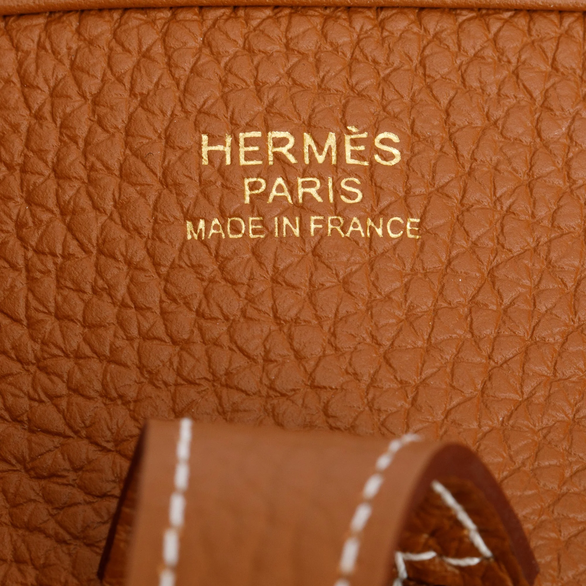 Hermes 2023 Gold Taurillon Clemence Evelyne Poche III 29 Bag w/ Box - Image 9