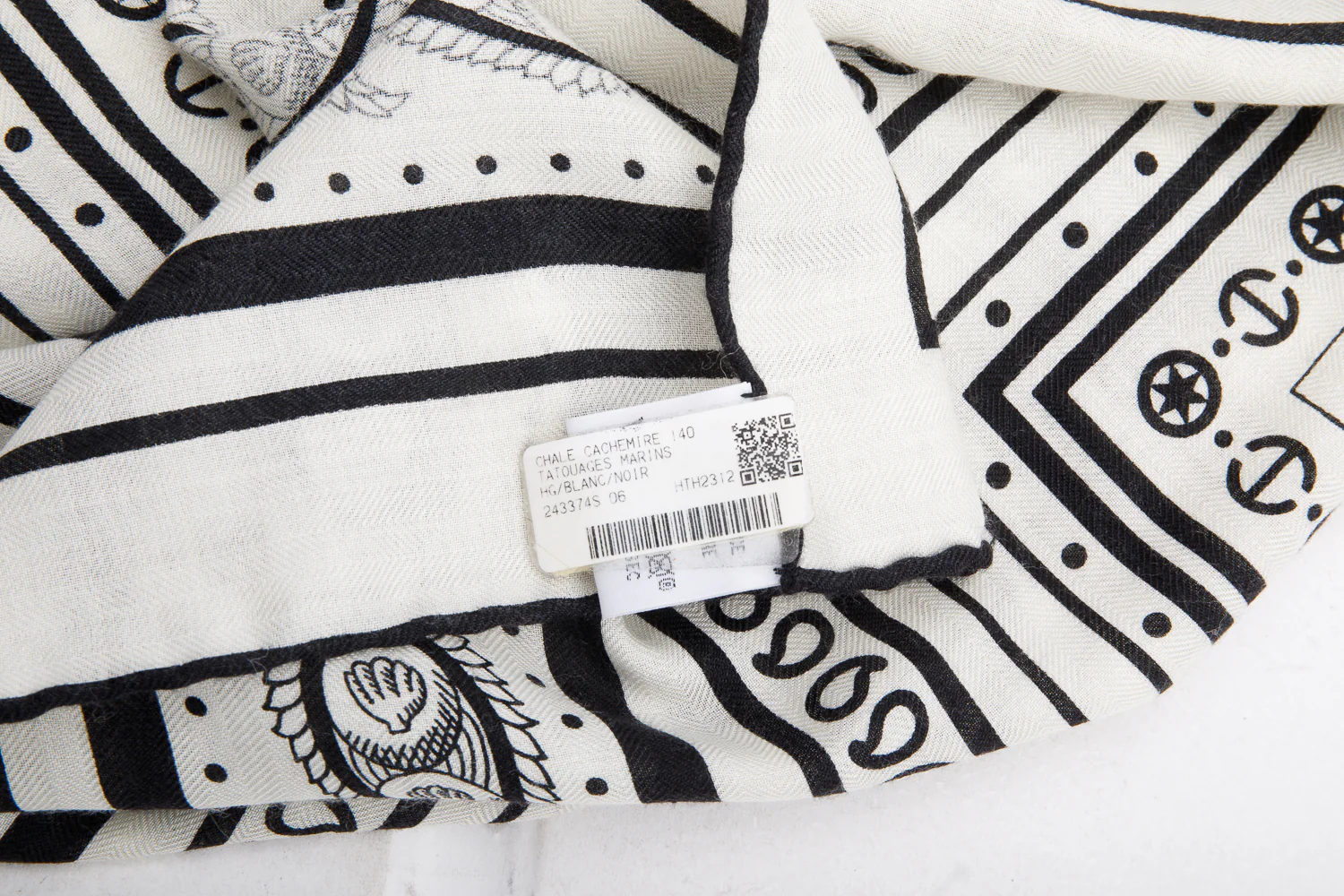 Hermes Black & White 'Tatouages Marins' Cashmere Silk Shawl 140 - Image 5