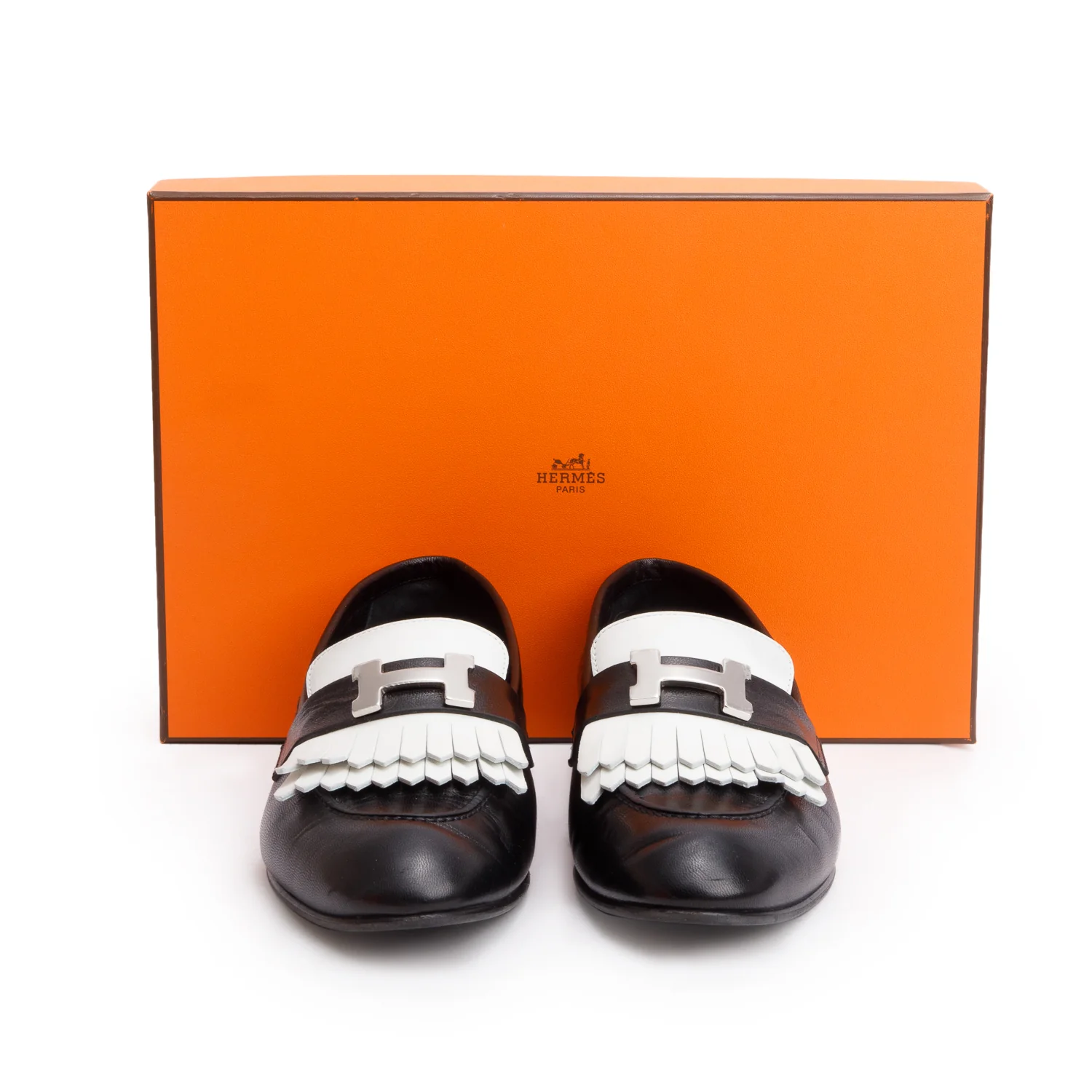 Hermes Noir/Blanc Chevre Souple Leather Mocassins Royal Loafer, Size 38 w/ Box - Image 2