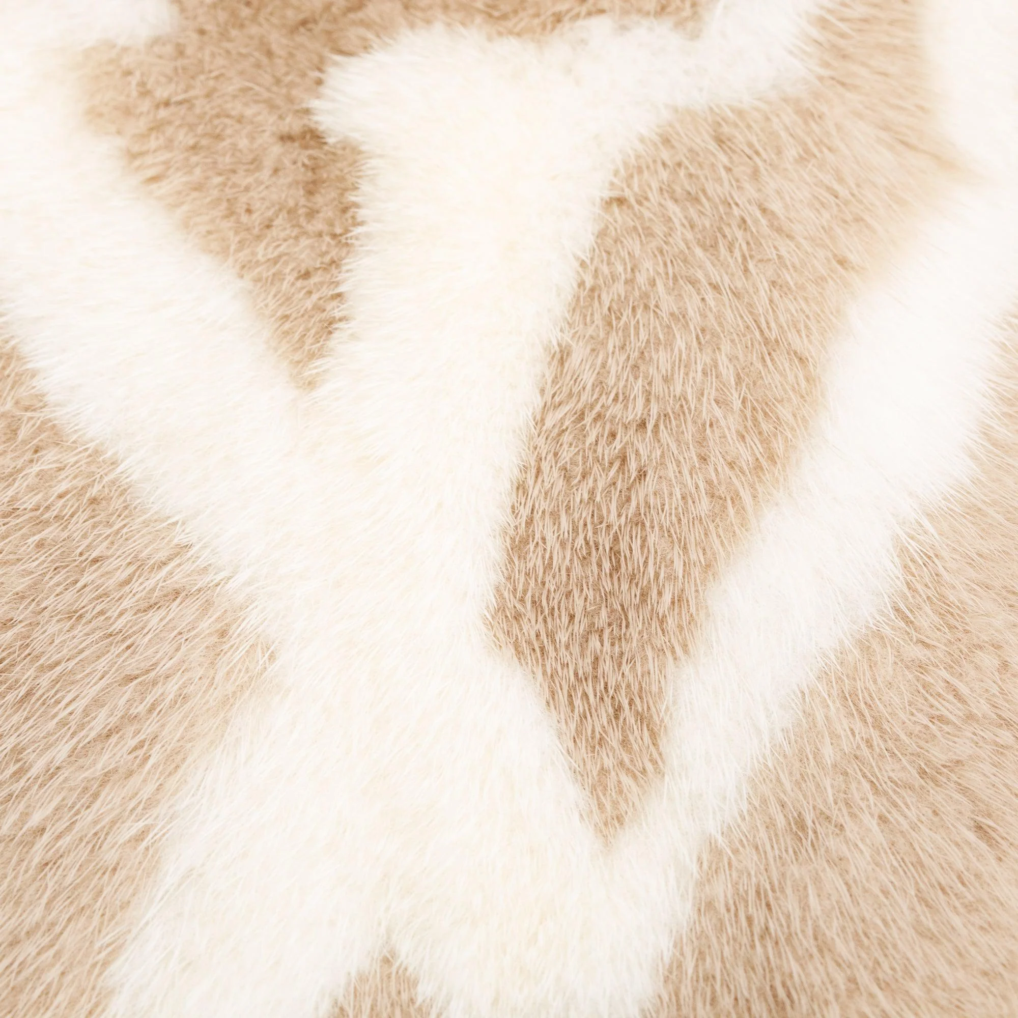 Louis Vuitton 2021 Neutral/Beige Cashmere Mink Fur Pocket Monogram Cold Reykjavik Scarf - Image 5