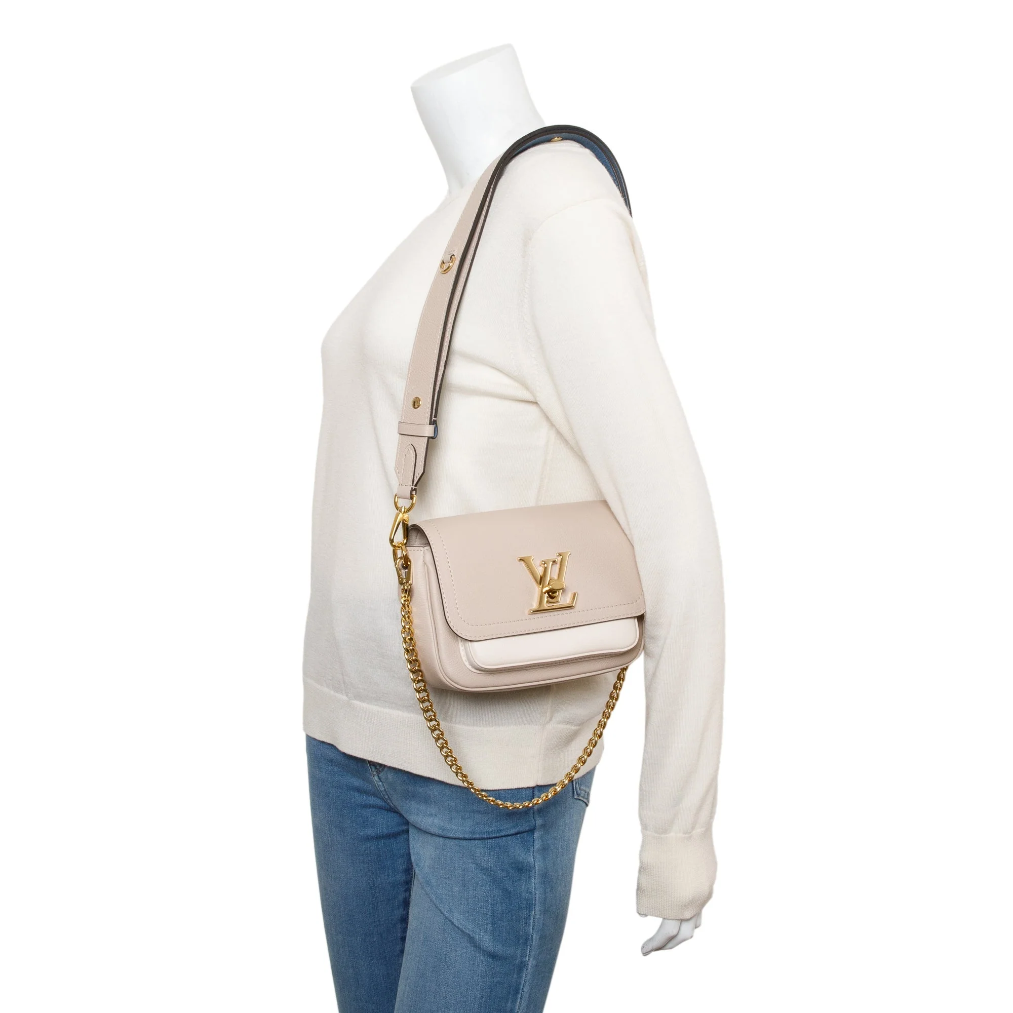 Louis Vuitton 2022 Beige Leather LockMe Tender Bag w/ Box - Image 2
